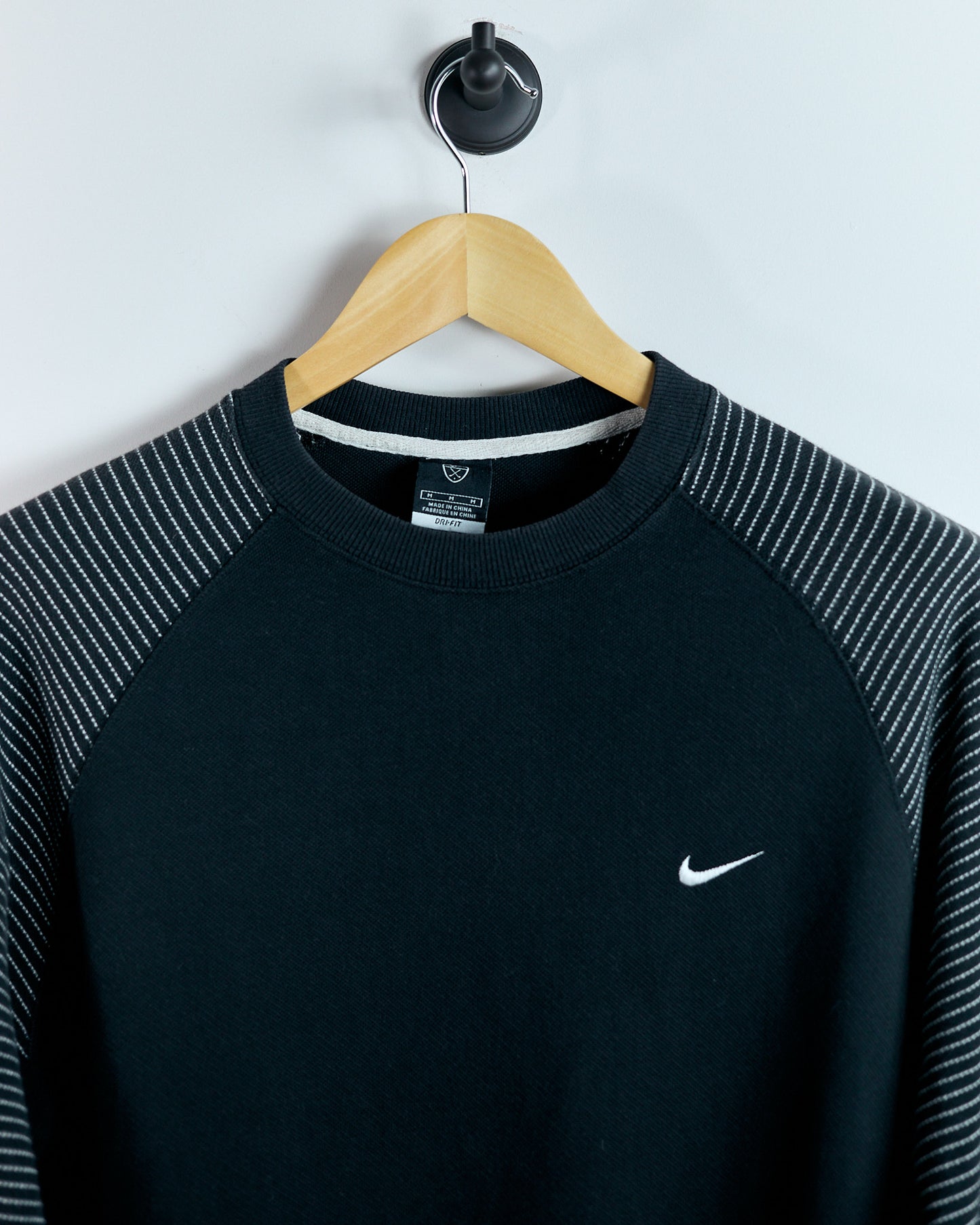 90s Nike Shield Logo Black/White Long Sleeve Stitch Crew Neck Jumper (M)