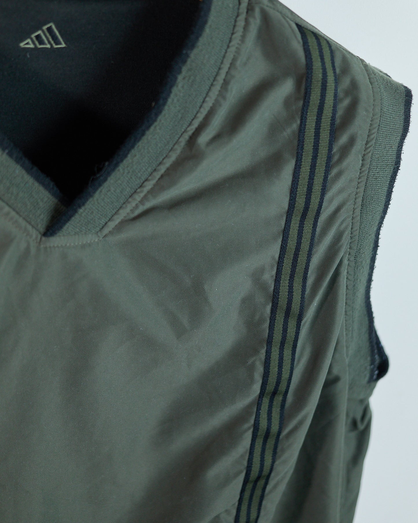 90s Adidas Golf Black/Green Reversible V Neck Windbreaker (M)
