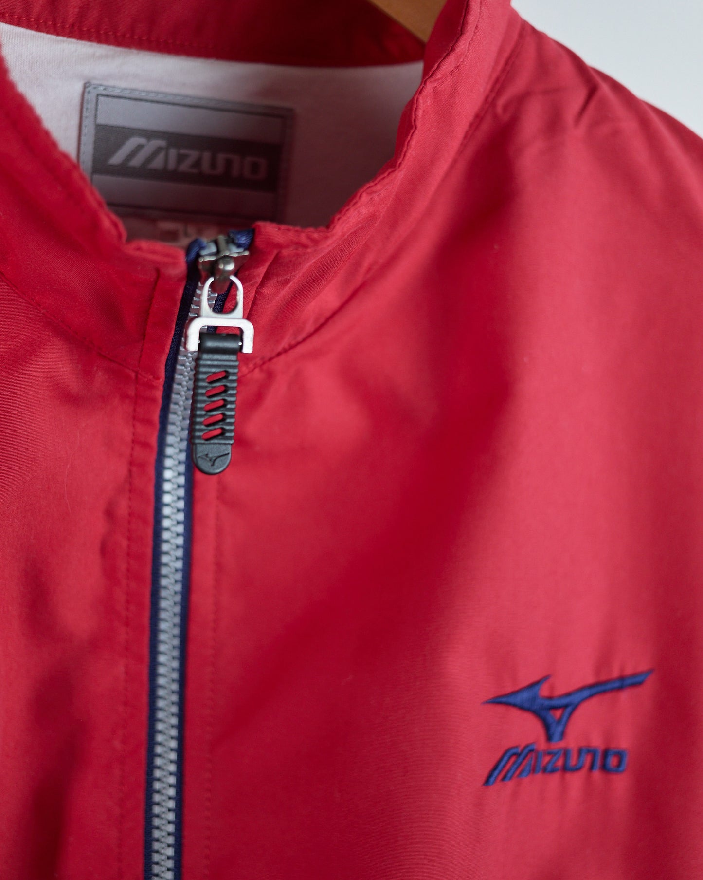 90s Mizuno Golf Red/White Zip Up Windbreaker (L)