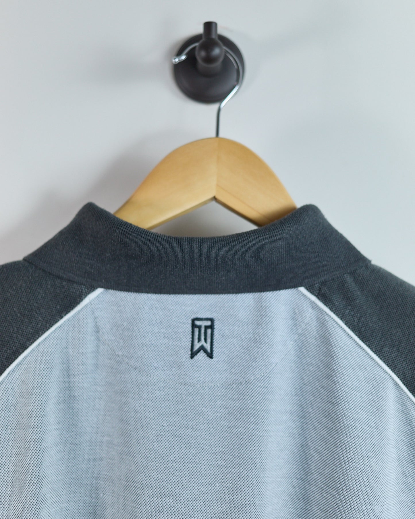 90s Nike Golf Tiger Woods Light Grey/Black Zip Up Polo (M)
