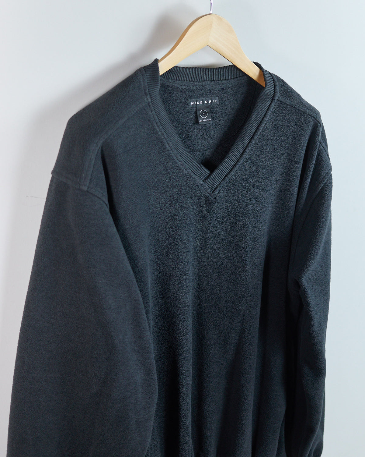 Late 80s to early 90s Nike Golf Grey Black V Neck Fleece Jumper (L)