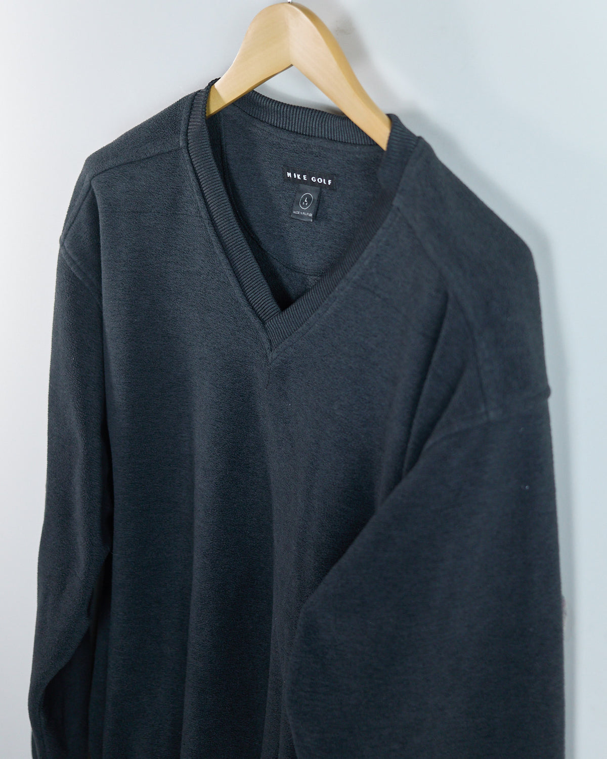 Late 80s to early 90s Nike Golf Grey Black V Neck Fleece Jumper (L)