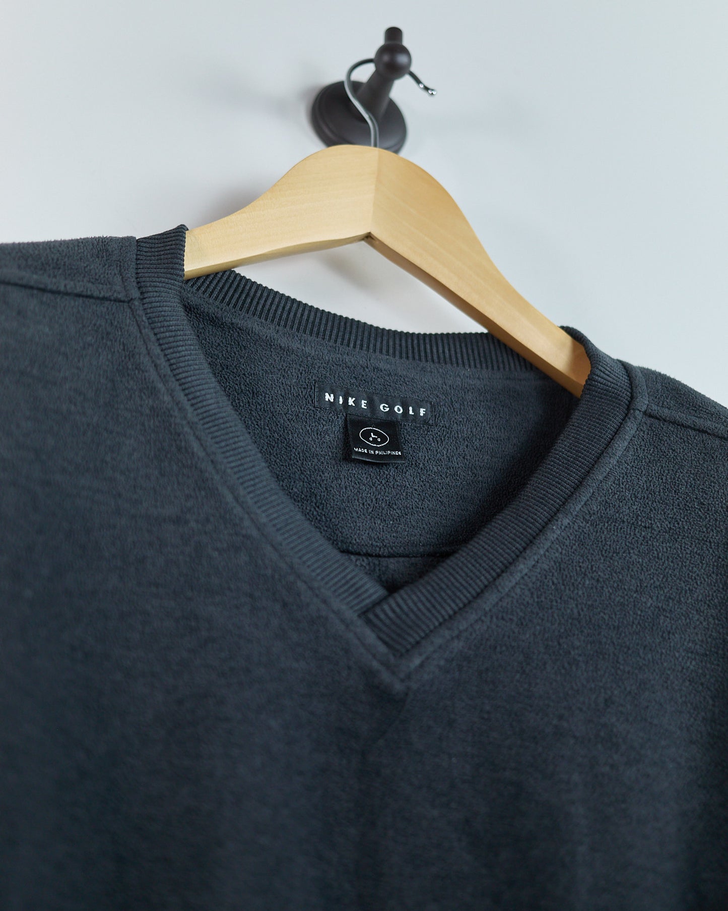 Late 80s to early 90s Nike Golf Grey Black V Neck Fleece Jumper (L)