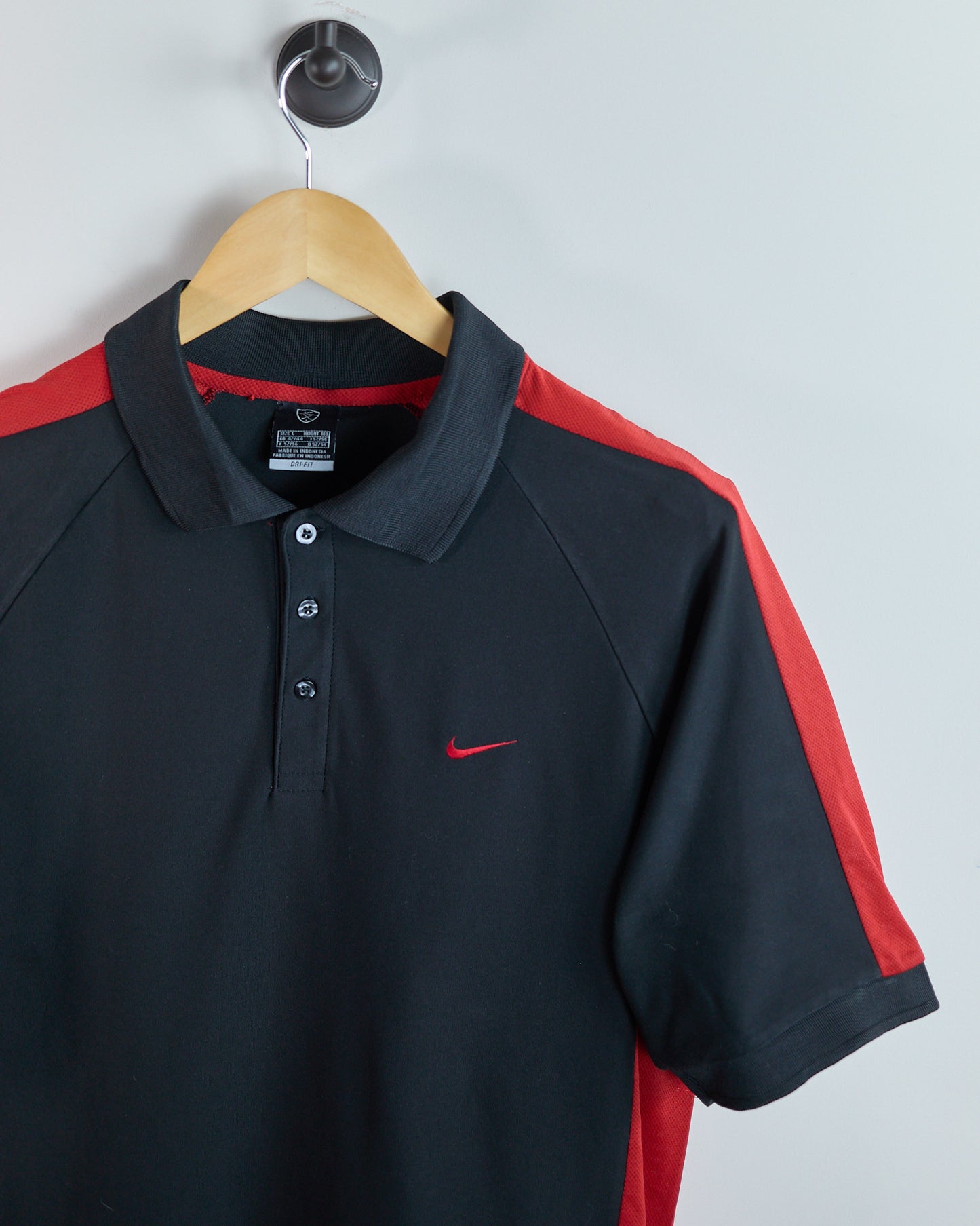 Early 00s Nike Golf Black/Red Polo (L)
