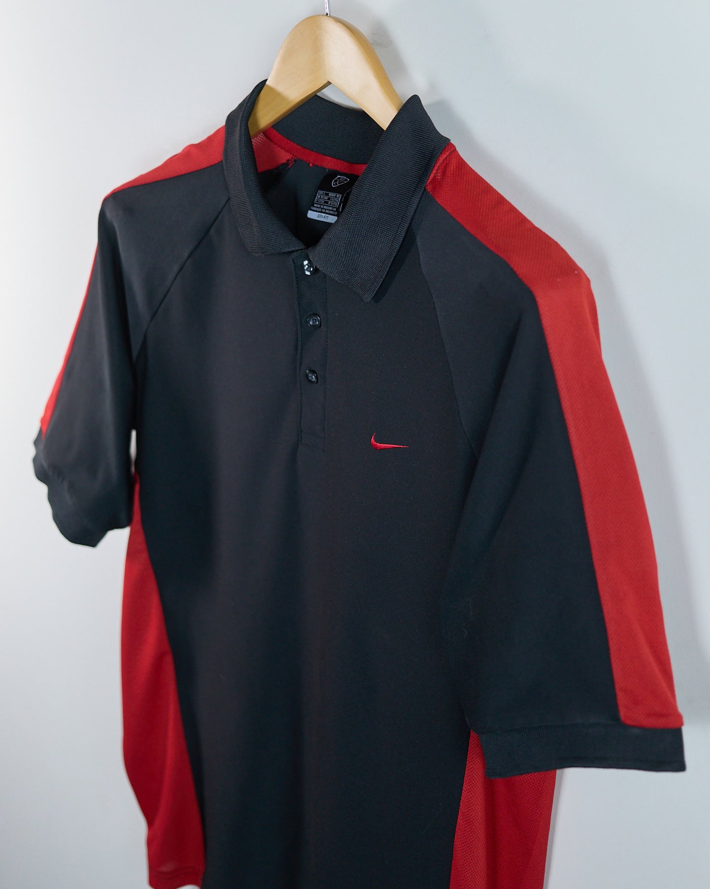 Early 00s Nike Golf Black/Red Polo (L)