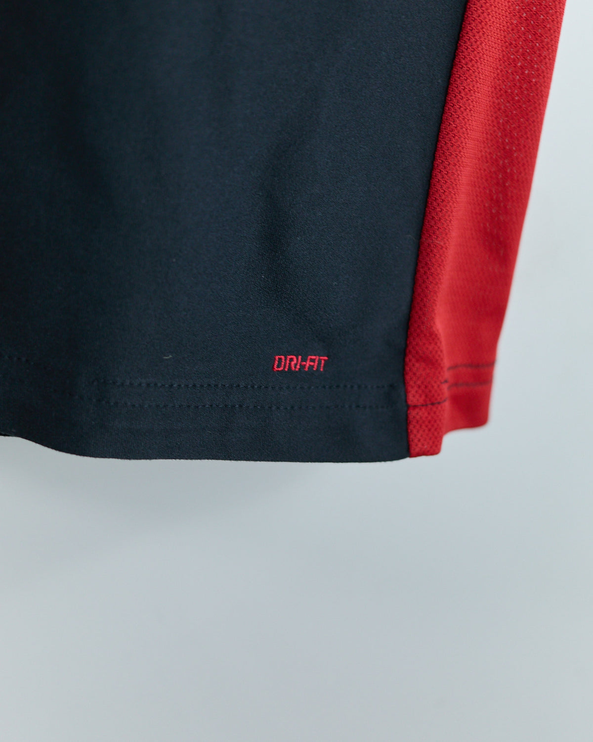 Early 00s Nike Golf Black/Red Polo (L)