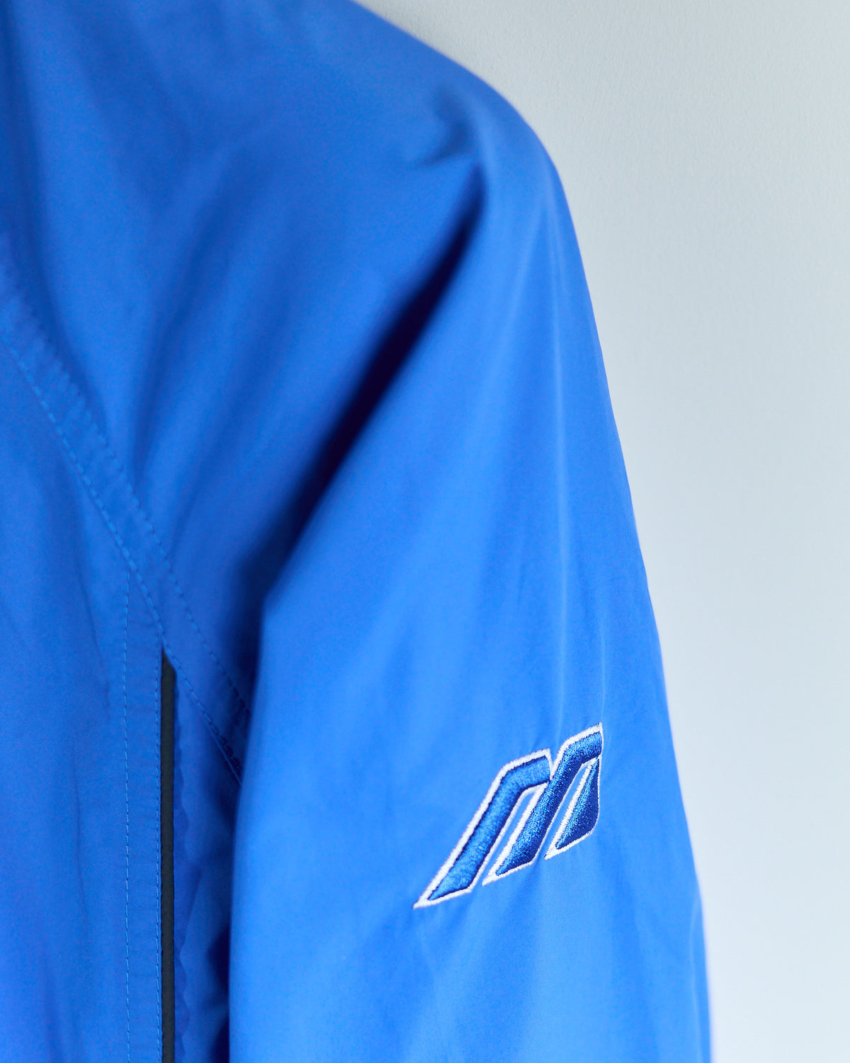 90s Mizuno Golf Blue V Neck Windbreaker (L)