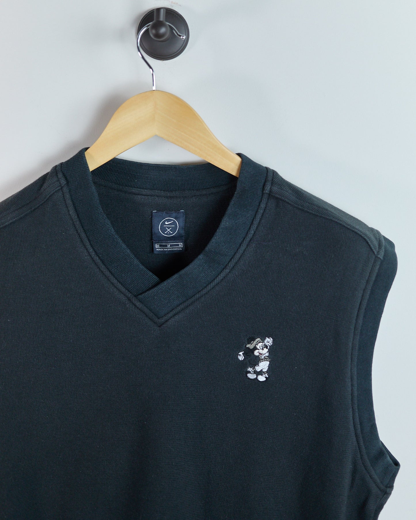 90s Nike Golf Swoosh x Disney Black V Neck Vest (M)
