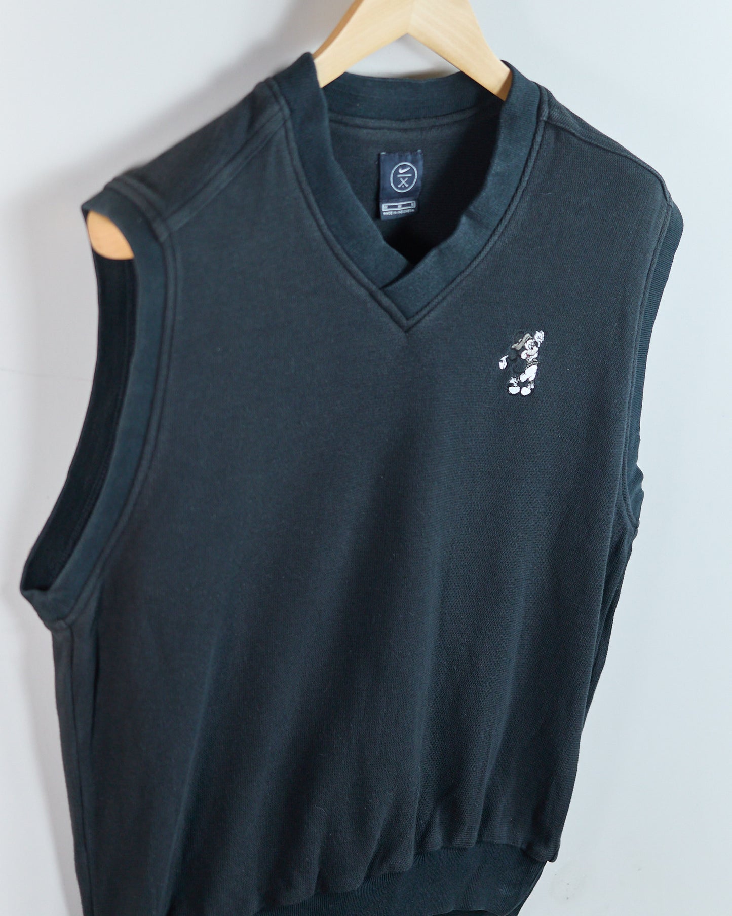 90s Nike Golf Swoosh x Disney Black V Neck Vest (M)