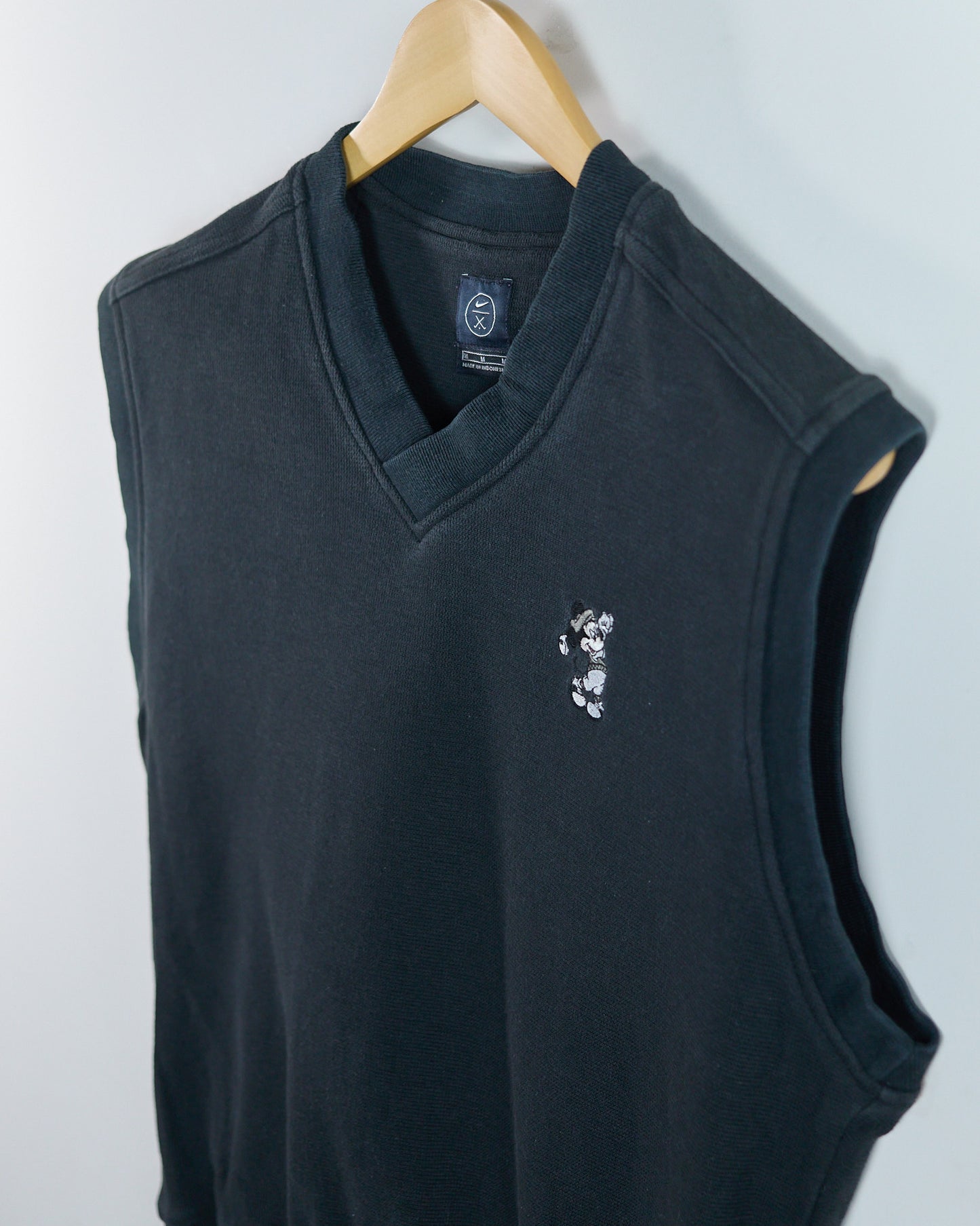 90s Nike Golf Swoosh x Disney Black V Neck Vest (M)