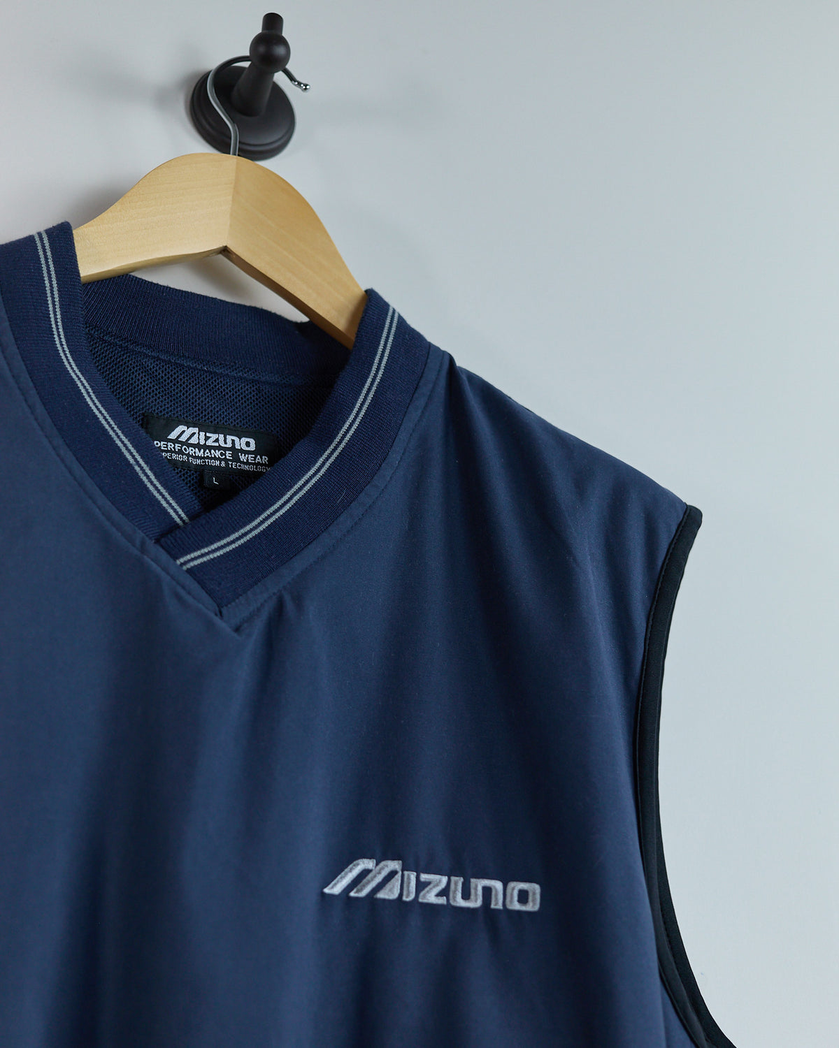 90s Mizuno Golf Navy V Neck Windbreaker Vest (L)