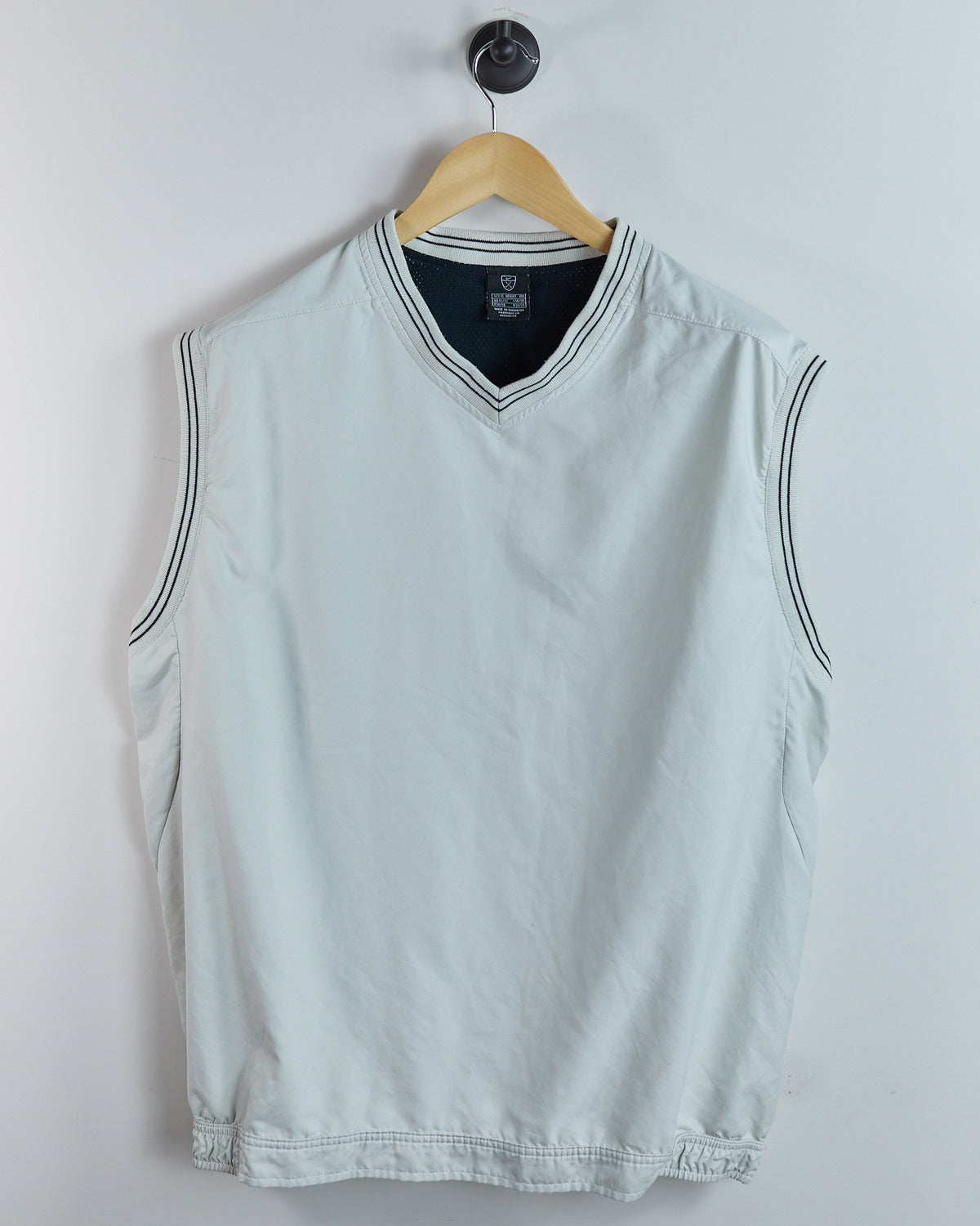 90s Nike Golf Cream V Neck Windbreaker Vest (XL, smaller)