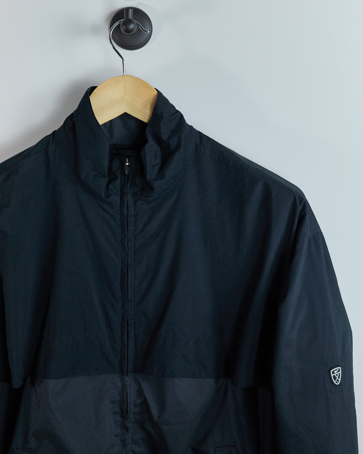Late 90s Nike Golf Shield Logo Black Zip Up Windbreaker (M)