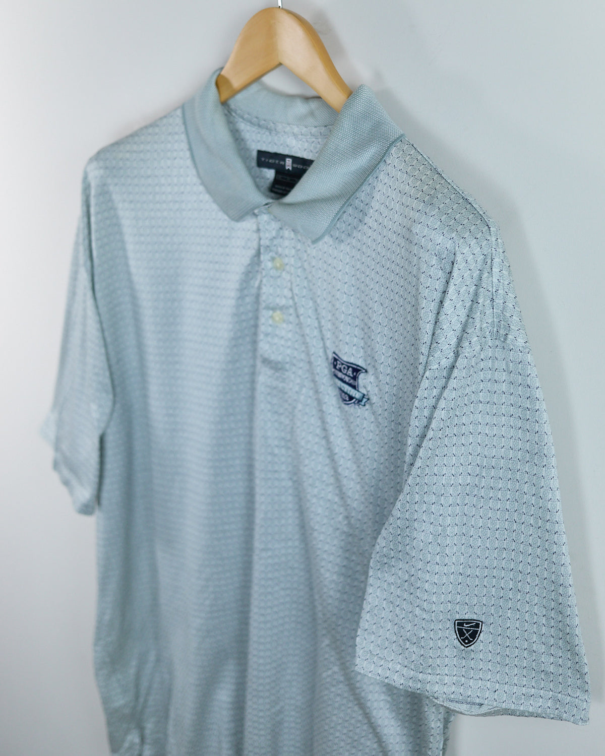 2002 Nike Golf Tiger Woods Shield Logo Pattern Polo, PGA Championship Polo (XL)