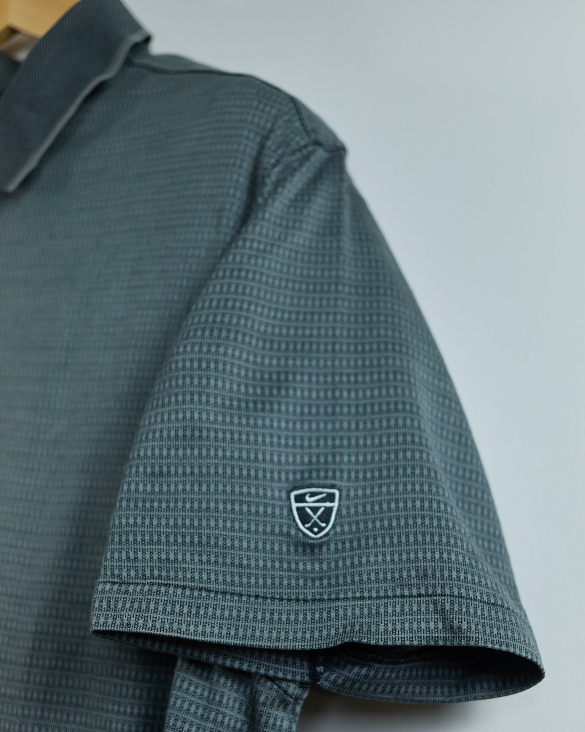 90s Nike Golf Shield Logo Dark Grey/Black Pattern Polo (XL)