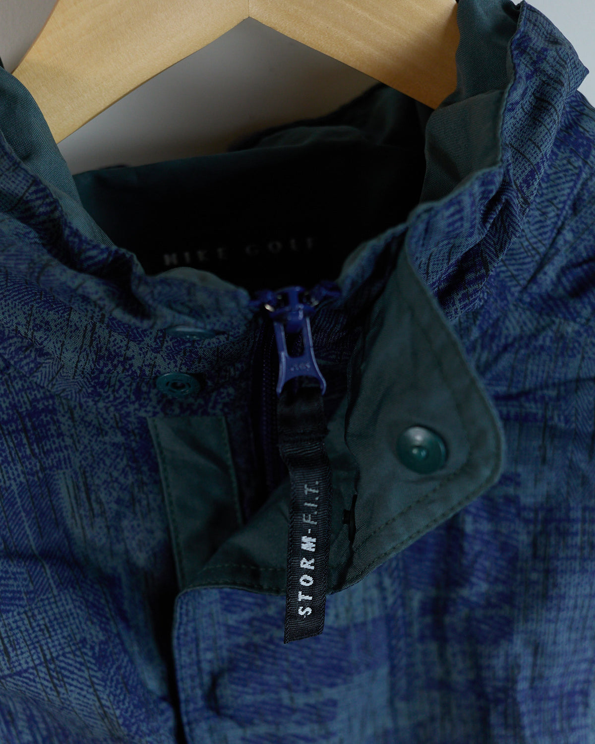 90s Nike Golf STORM FIT Pattern Blue Quarter Zip Windbreaker (XL)