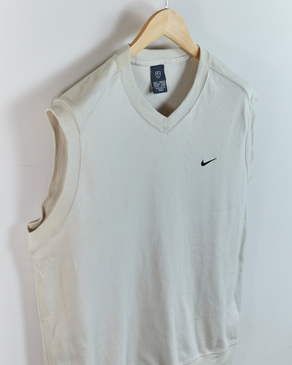 00s Nike Golf Shield Logo Cream V Neck Vest (L)