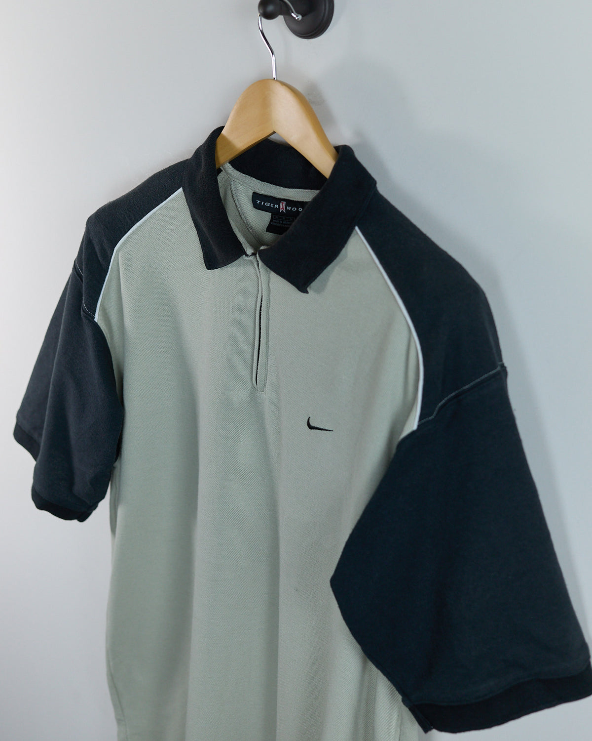 90s Nike Golf Tiger Woods Beige/Black Zip Up Polo (XL)