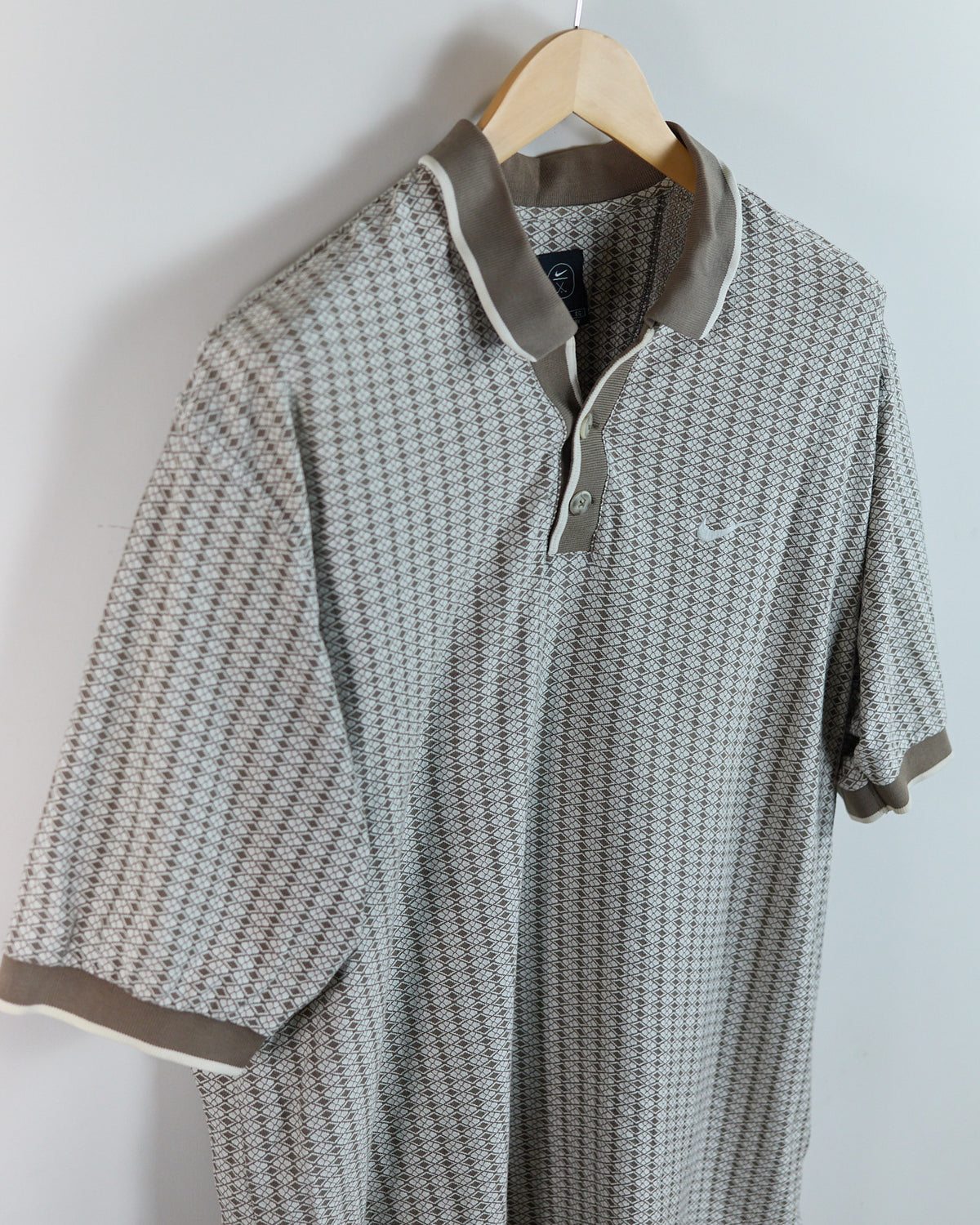 90s Nike Golf Swoosh White/Brown Diamond Pattern Polo (XL)
