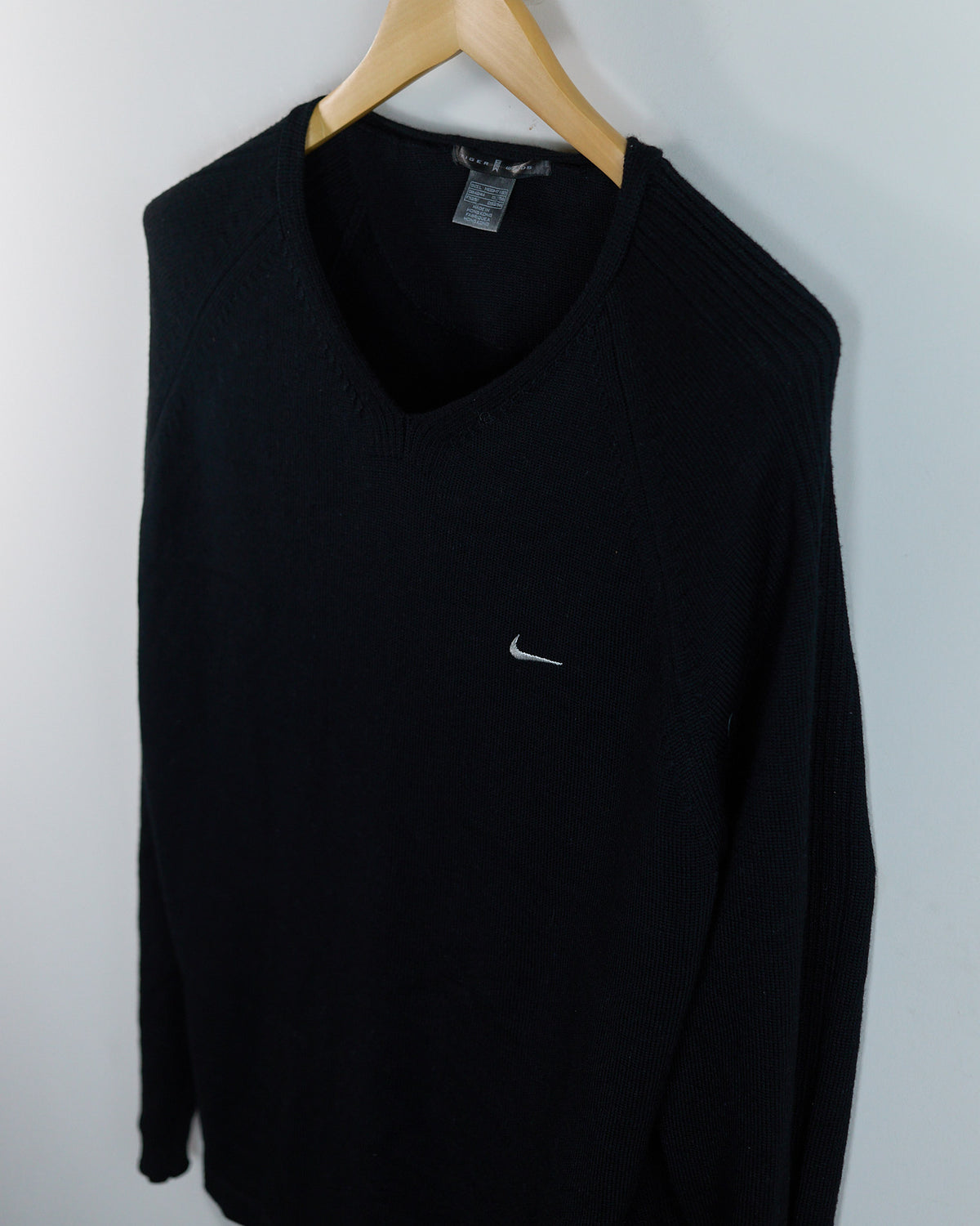 90s to early 00s Nike Golf Black V Neck Jumper (L)