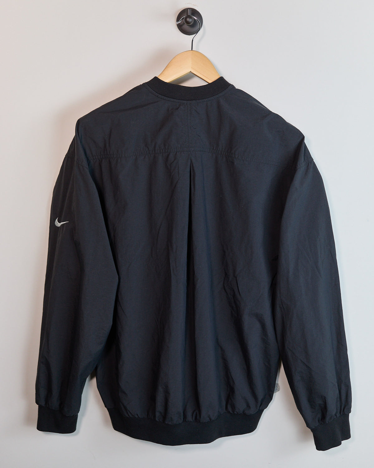 Mid to late 90s Nike Golf Black/White Crew Neck Windbreaker (L)