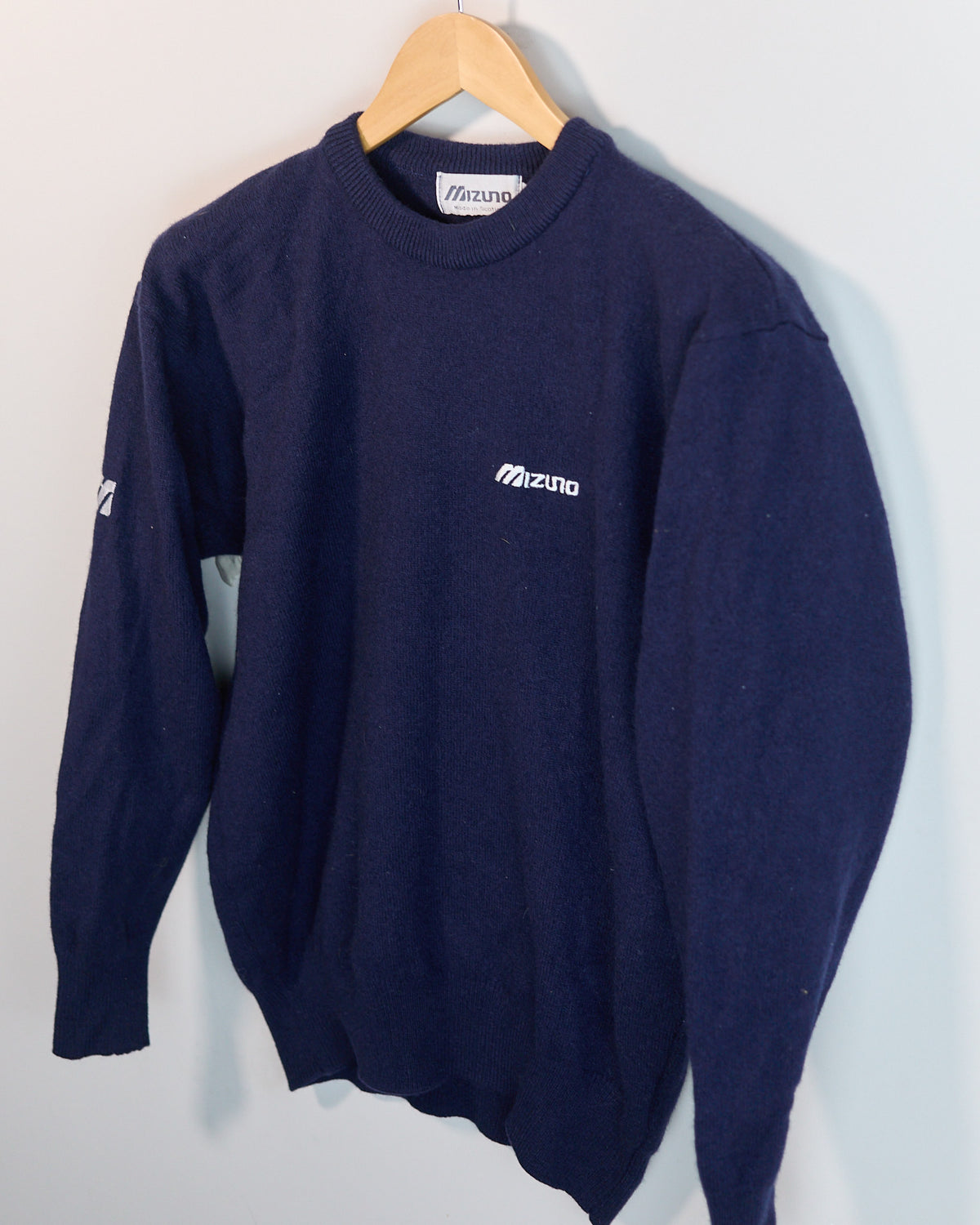Early 90s Mizuno Golf Navy/White Long Sleeve Crew Neck Jumper (L, smaller)