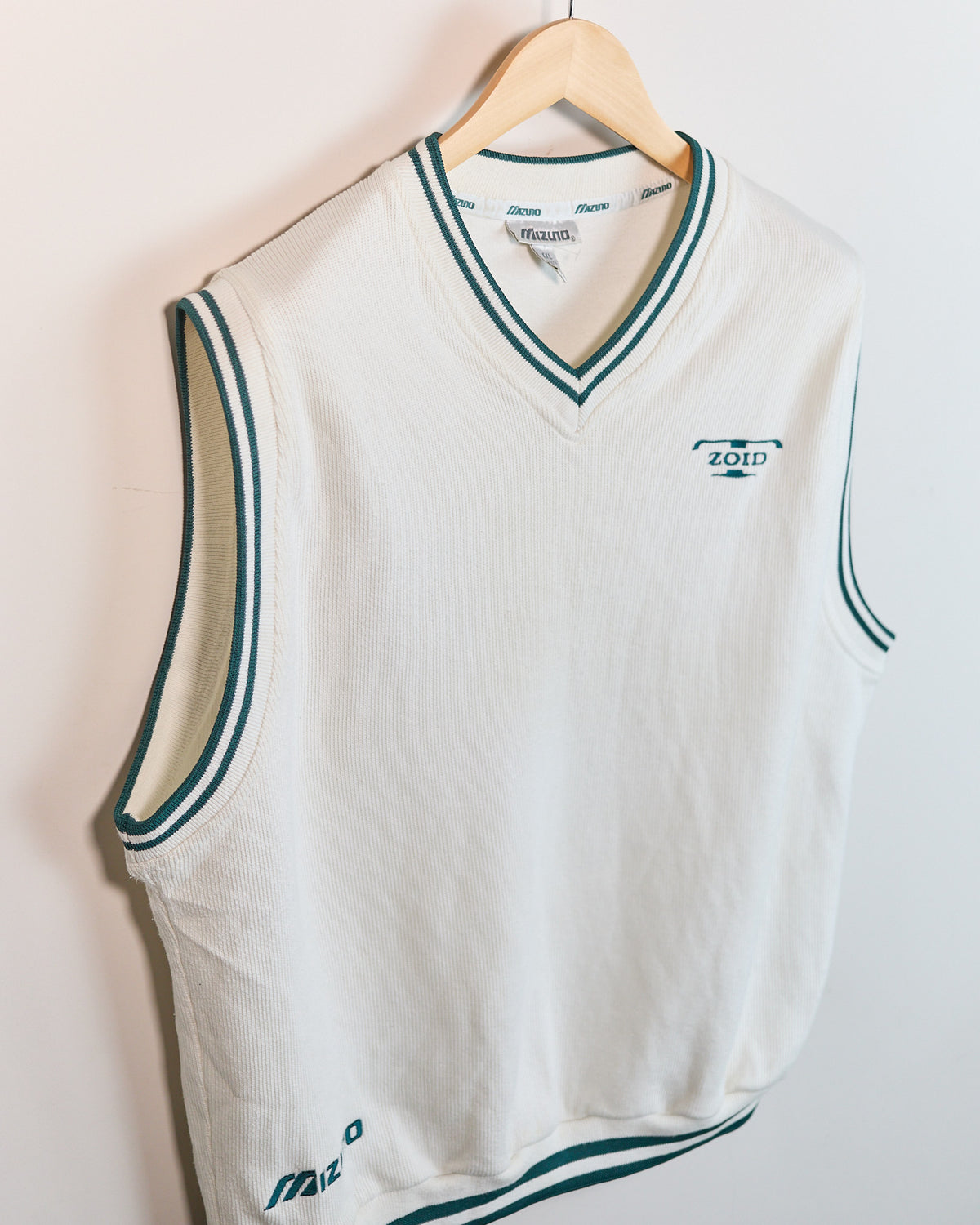90s Mizuno Golf White/Green Vest (XXL but smaller)