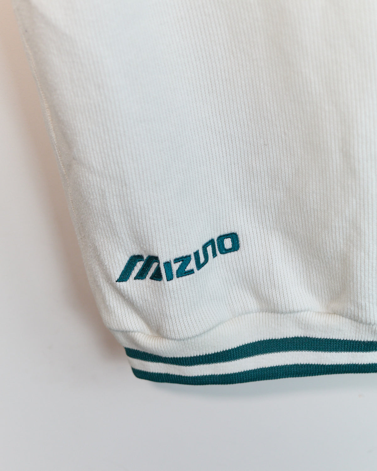 90s Mizuno Golf White/Green Vest (XXL but smaller)