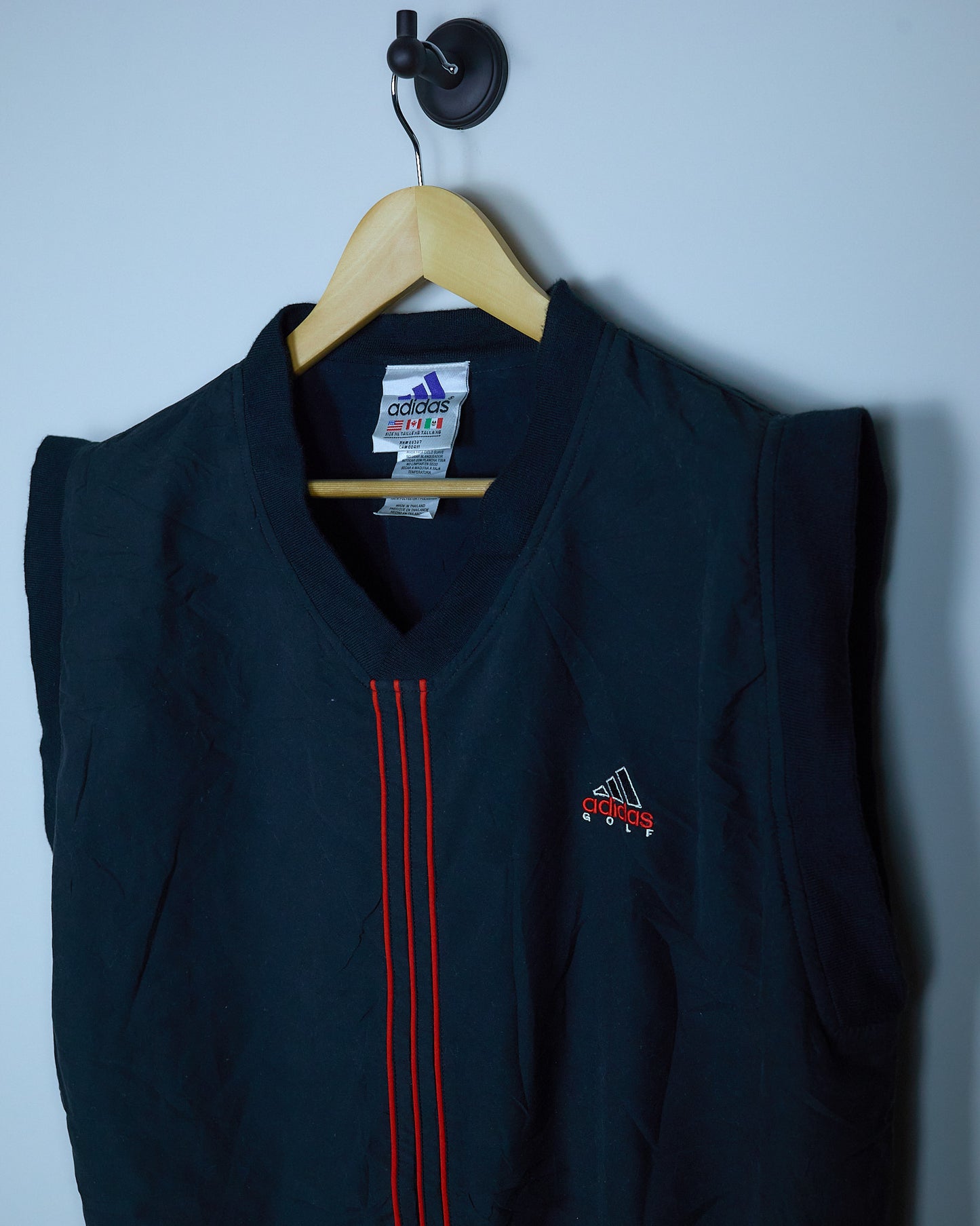 Mid 90s Adidas Golf Black/Red V Neck Gilet (XL)