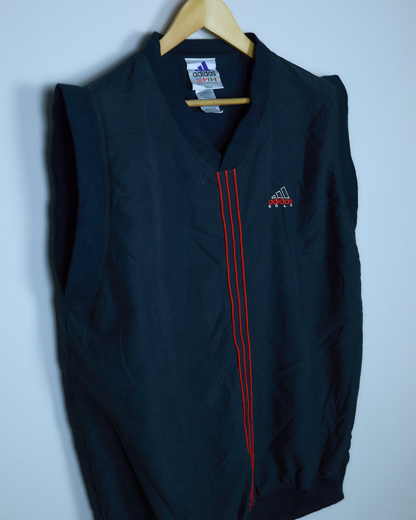 Mid 90s Adidas Golf Black/Red V Neck Gilet (XL)