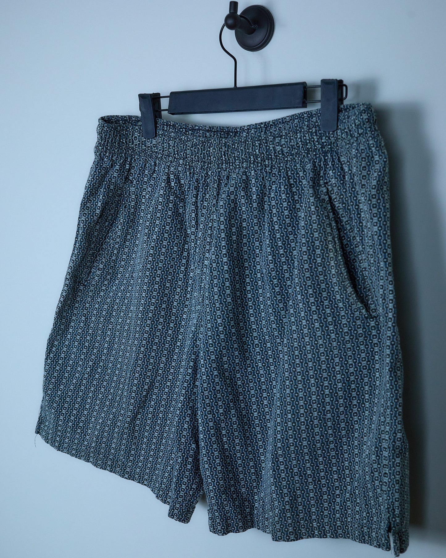 Early 90s Nike Golf Swoosh 18Dark Blue/Grey Pattern Shorts (L)