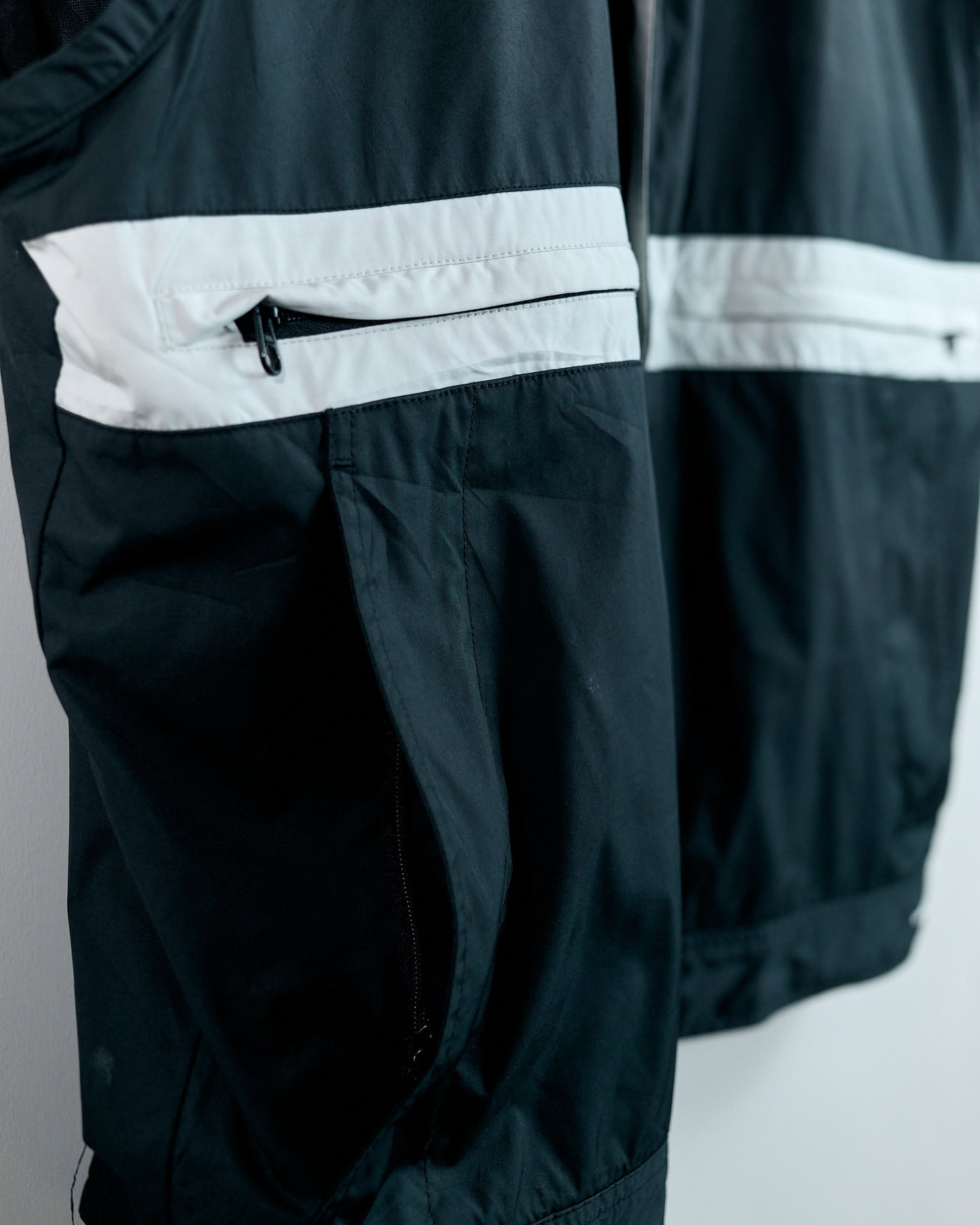 90s Nike Yin Yang Black/Cream Gilet Vest (XL)