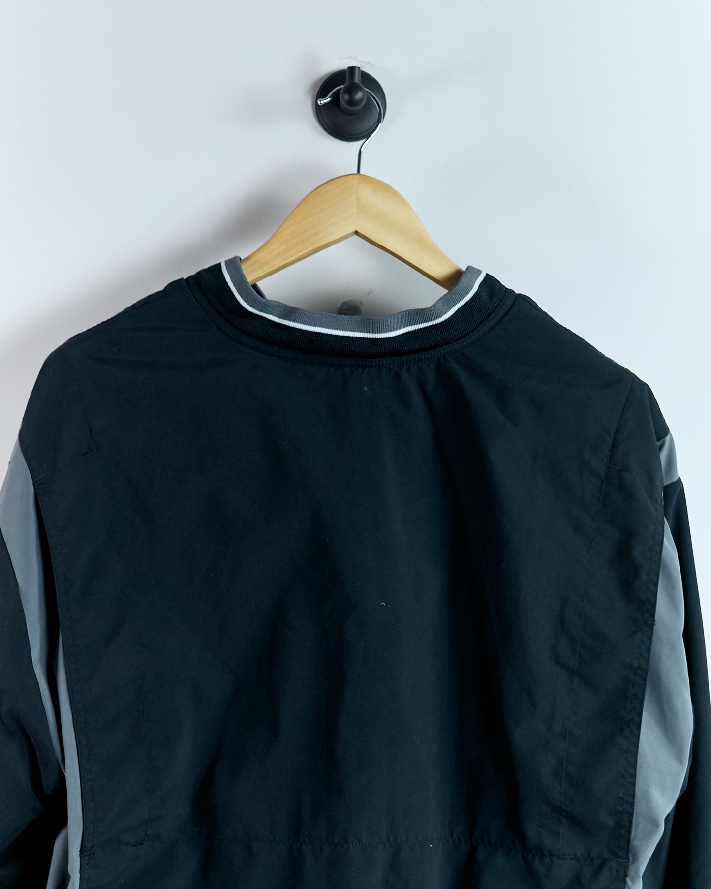 90s Nike Golf Black/Grey V Neck Windbreaker Jacket (L)