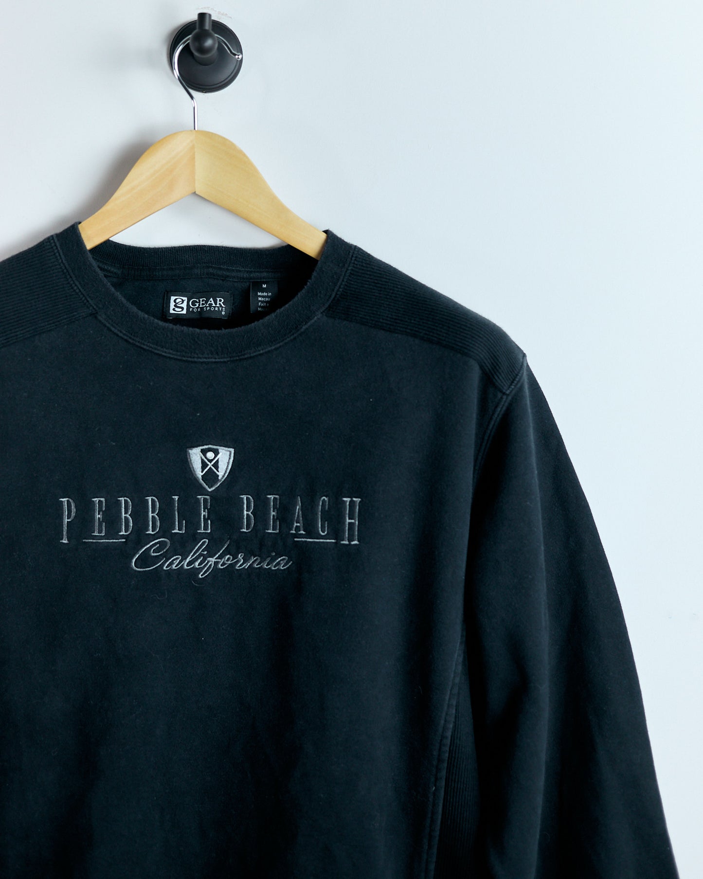 90s Pebble Beach Black Crew Neck Jumper by Gear for Sports (M)