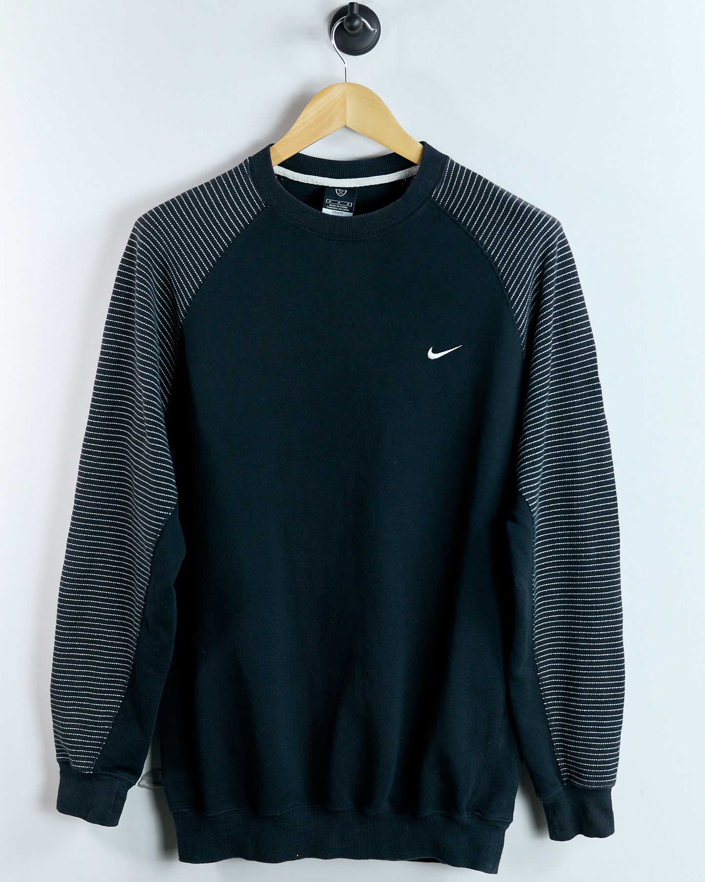 90s Nike Shield Logo Black/White Long Sleeve Stitch Crew Neck Jumper (M)