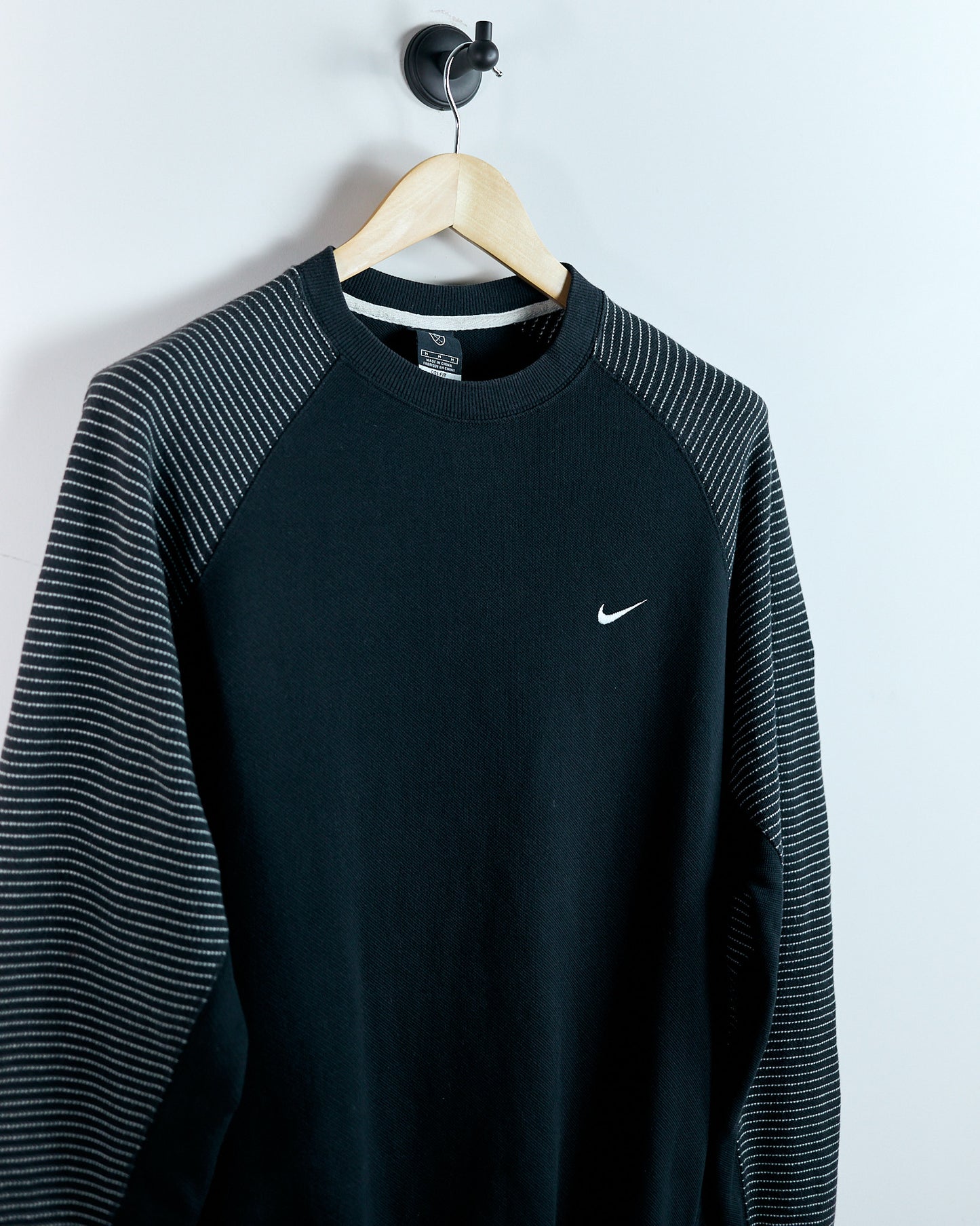 90s Nike Shield Logo Black/White Long Sleeve Stitch Crew Neck Jumper (M)