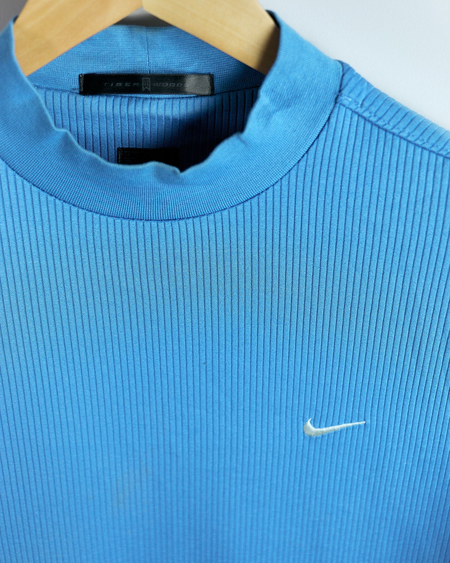 90s Tiger Woods Nike golf Baby Blue mock neck Dri-Fit T-Shirt (M)