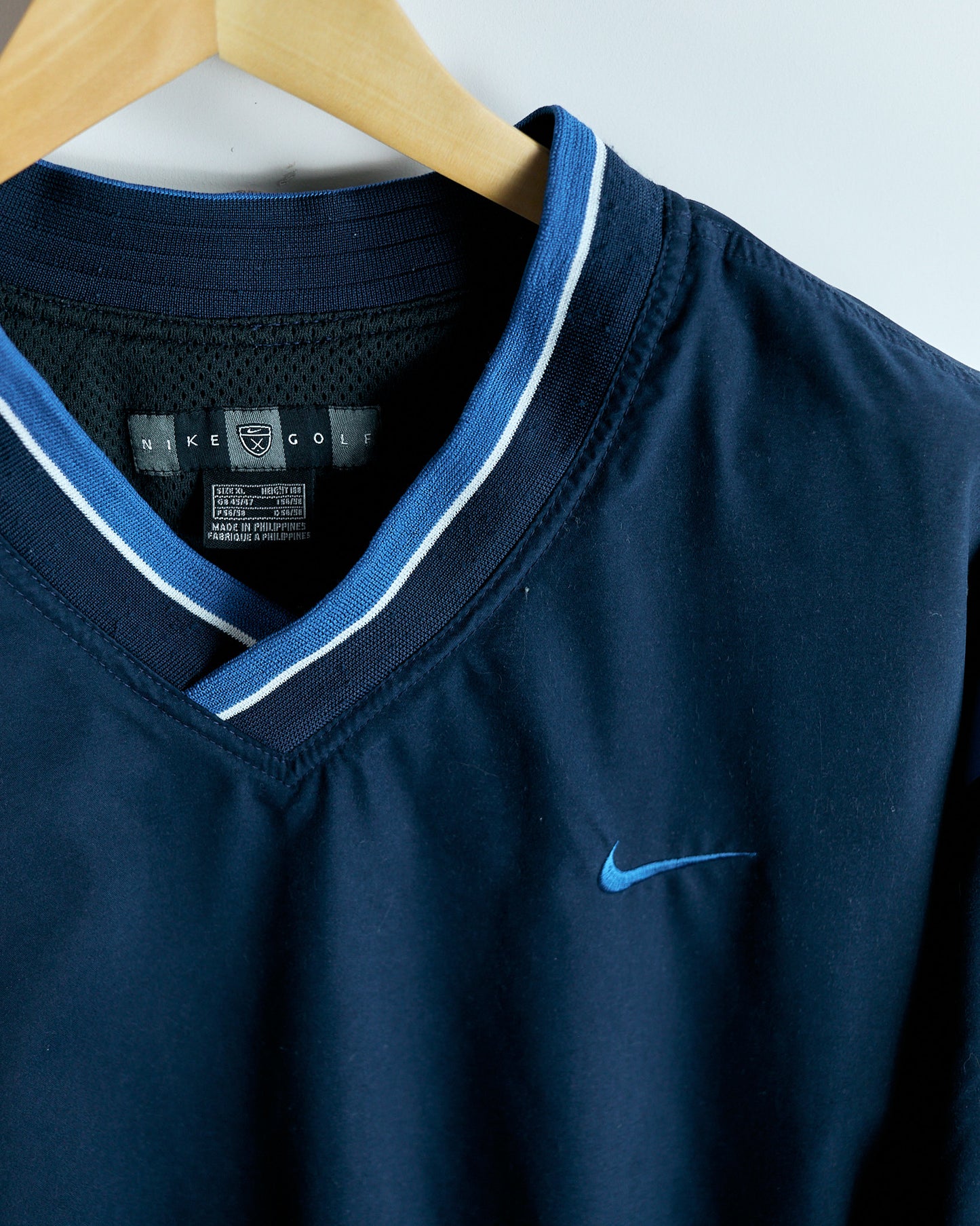 90s Nike Shield Logo Navy Blue V Neck Windbreaker (XL)