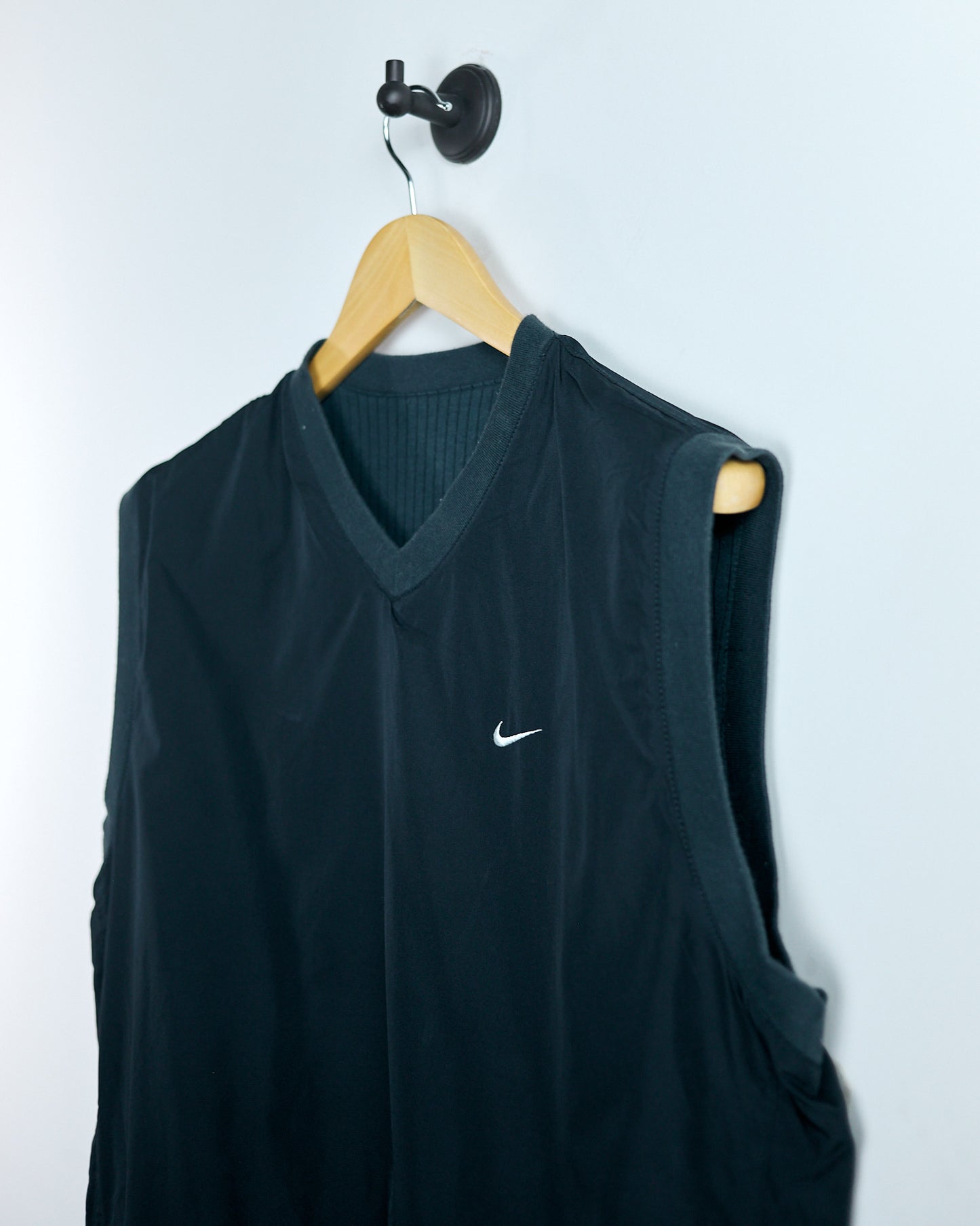 90s Nike Shield Logo Black Reversible V-Neck windbreaker gilet (S)
