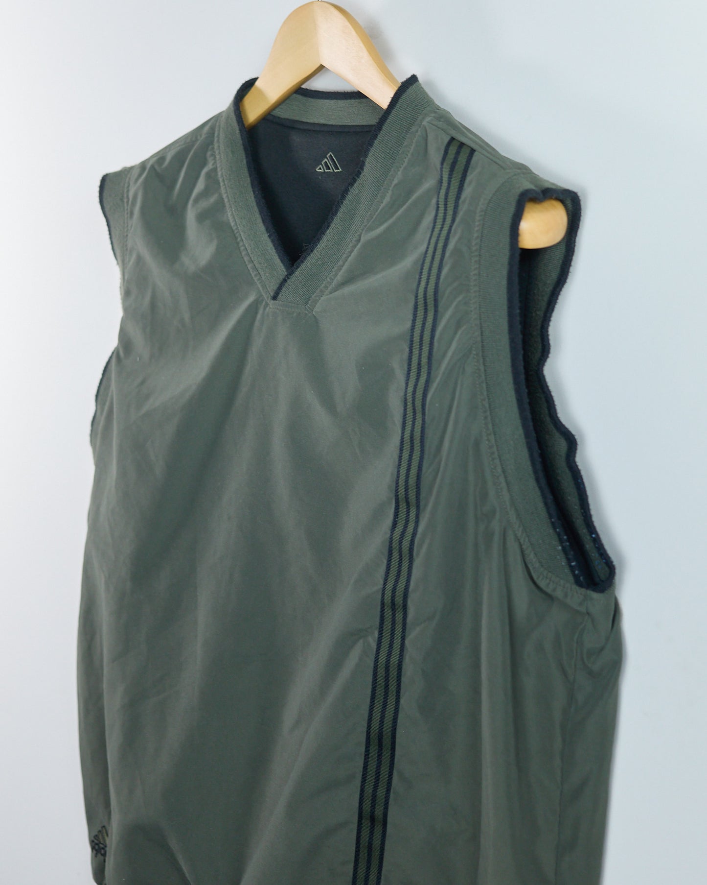 90s Adidas Golf Black/Green Reversible V Neck Windbreaker (M)