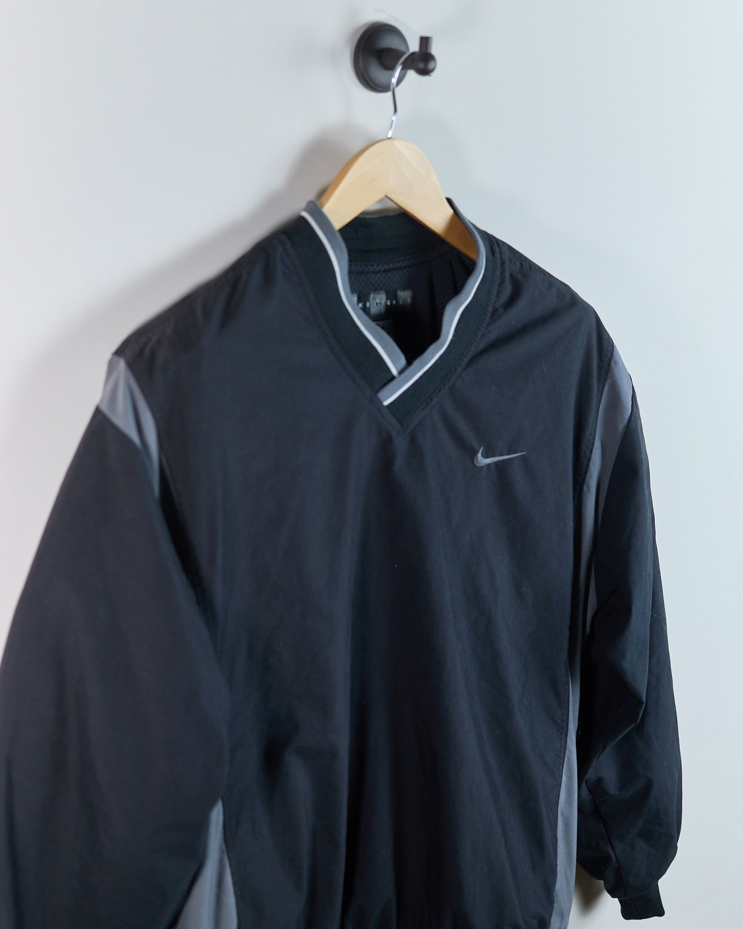 90s Nike Golf Black/Grey V Neck Windbreaker (M)
