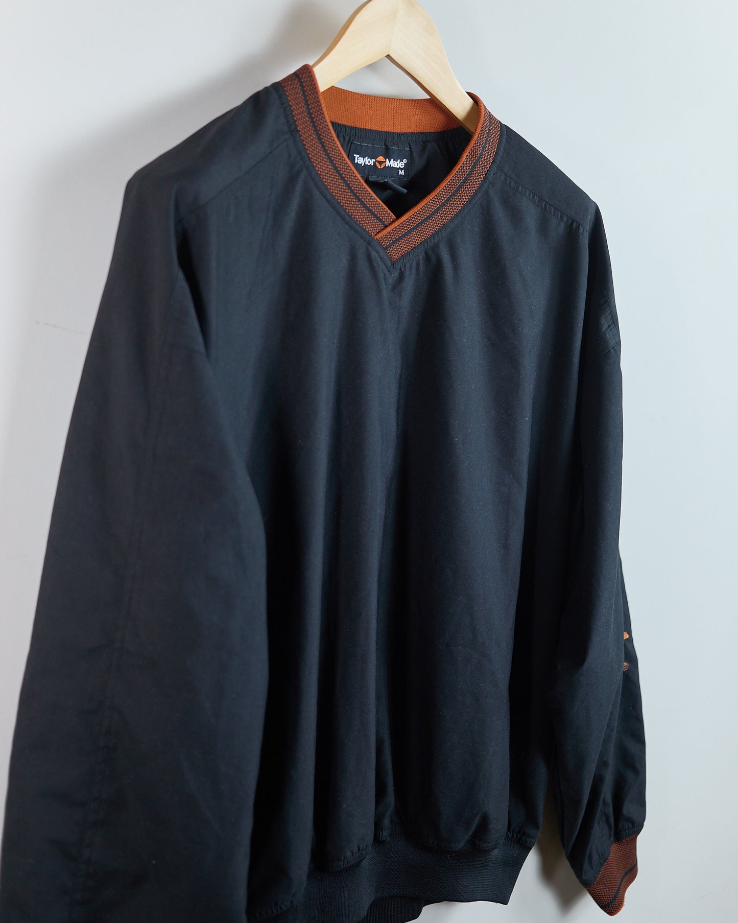 90s TaylorMade Black/Orange V Neck Windbreaker (M)