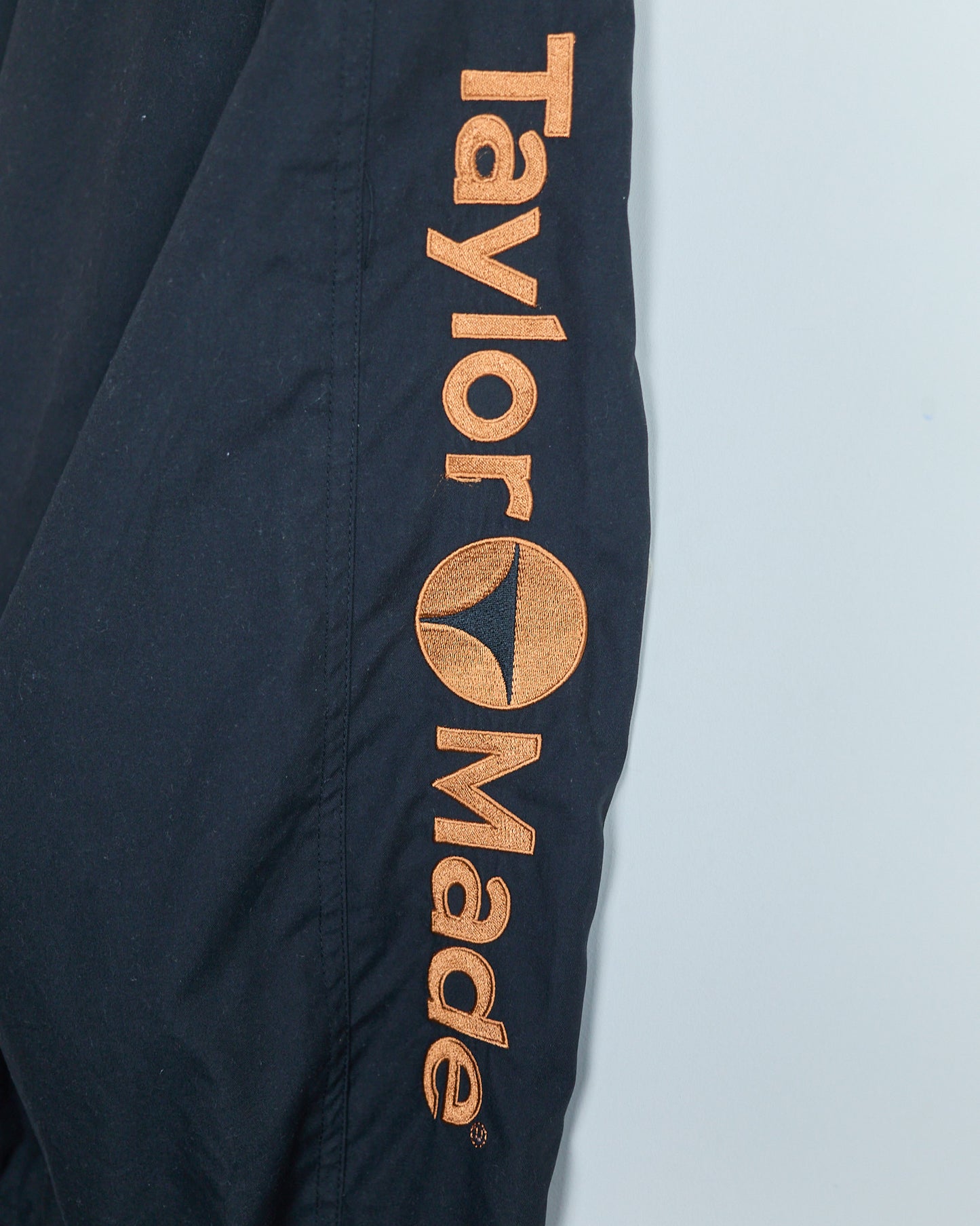 90s TaylorMade Black/Orange V Neck Windbreaker (M)