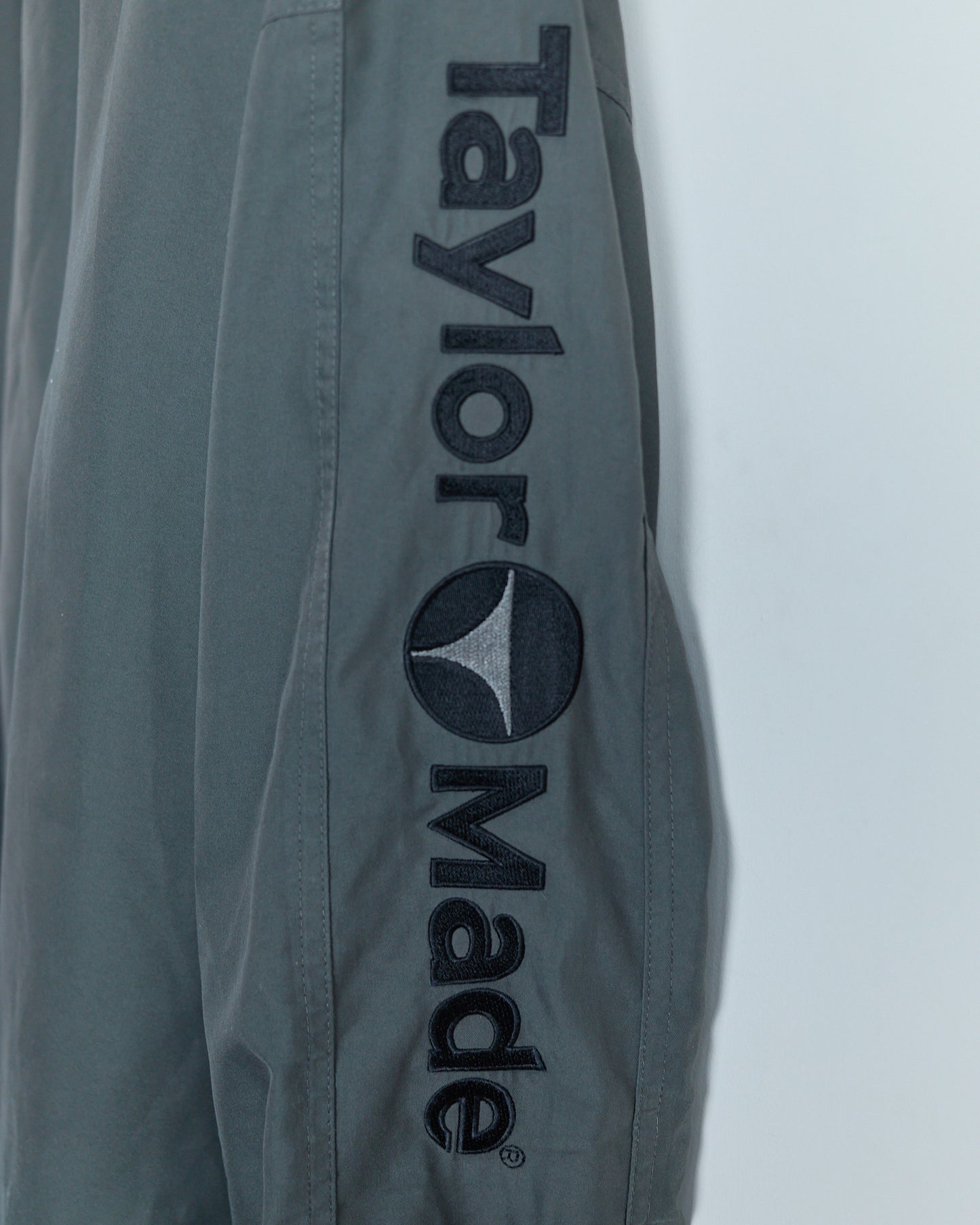 90s TaylorMade Dark Grey V Neck Windbreaker (XL)
