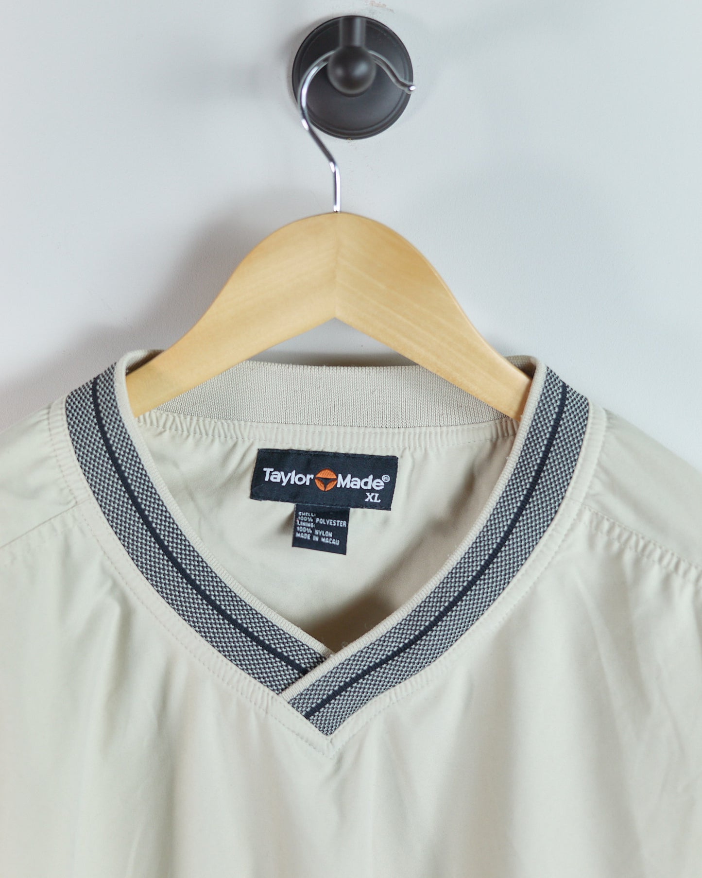 90s TaylorMade Cream V Neck Windbreaker (XL)