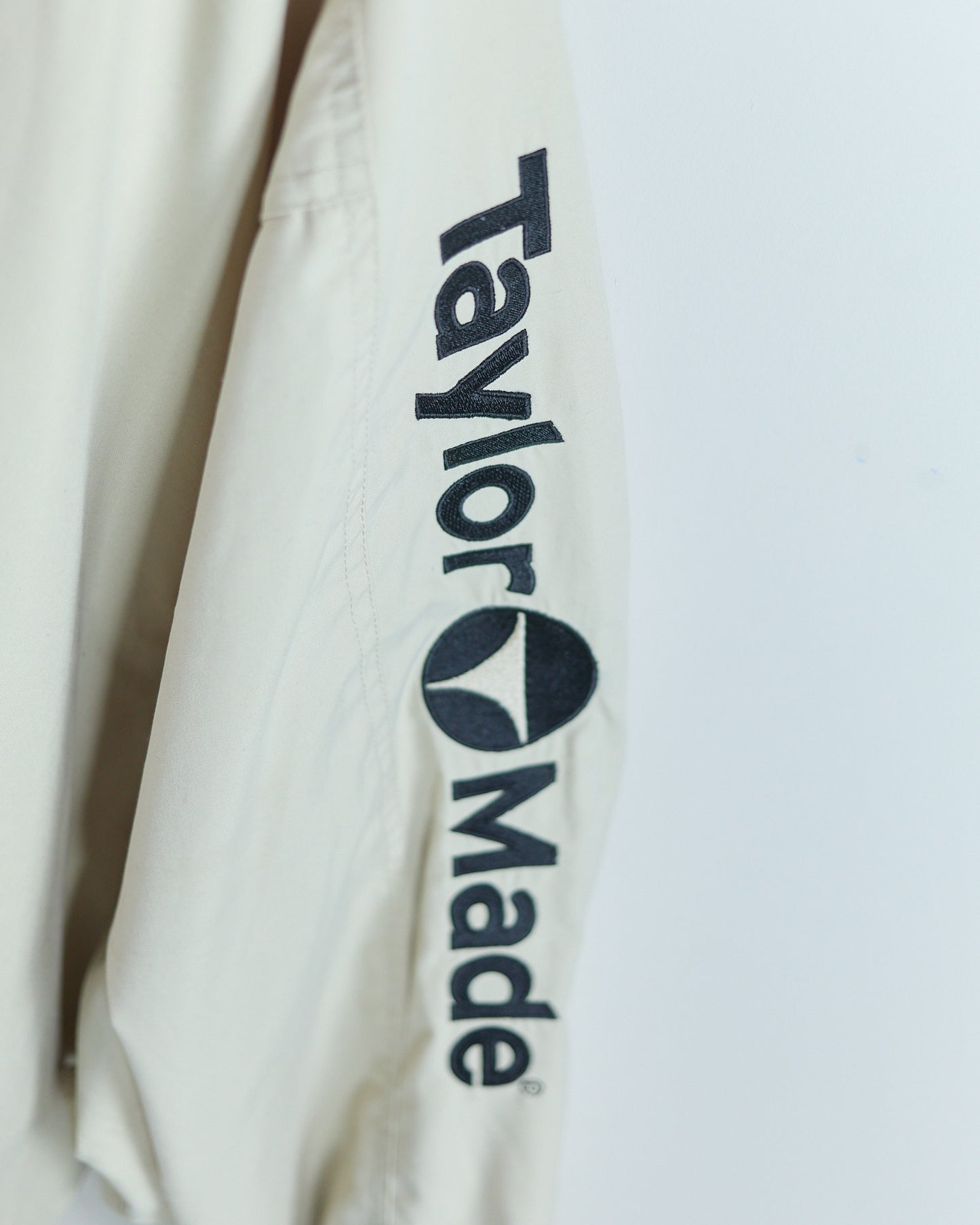 90s TaylorMade Cream V Neck Windbreaker (XL)