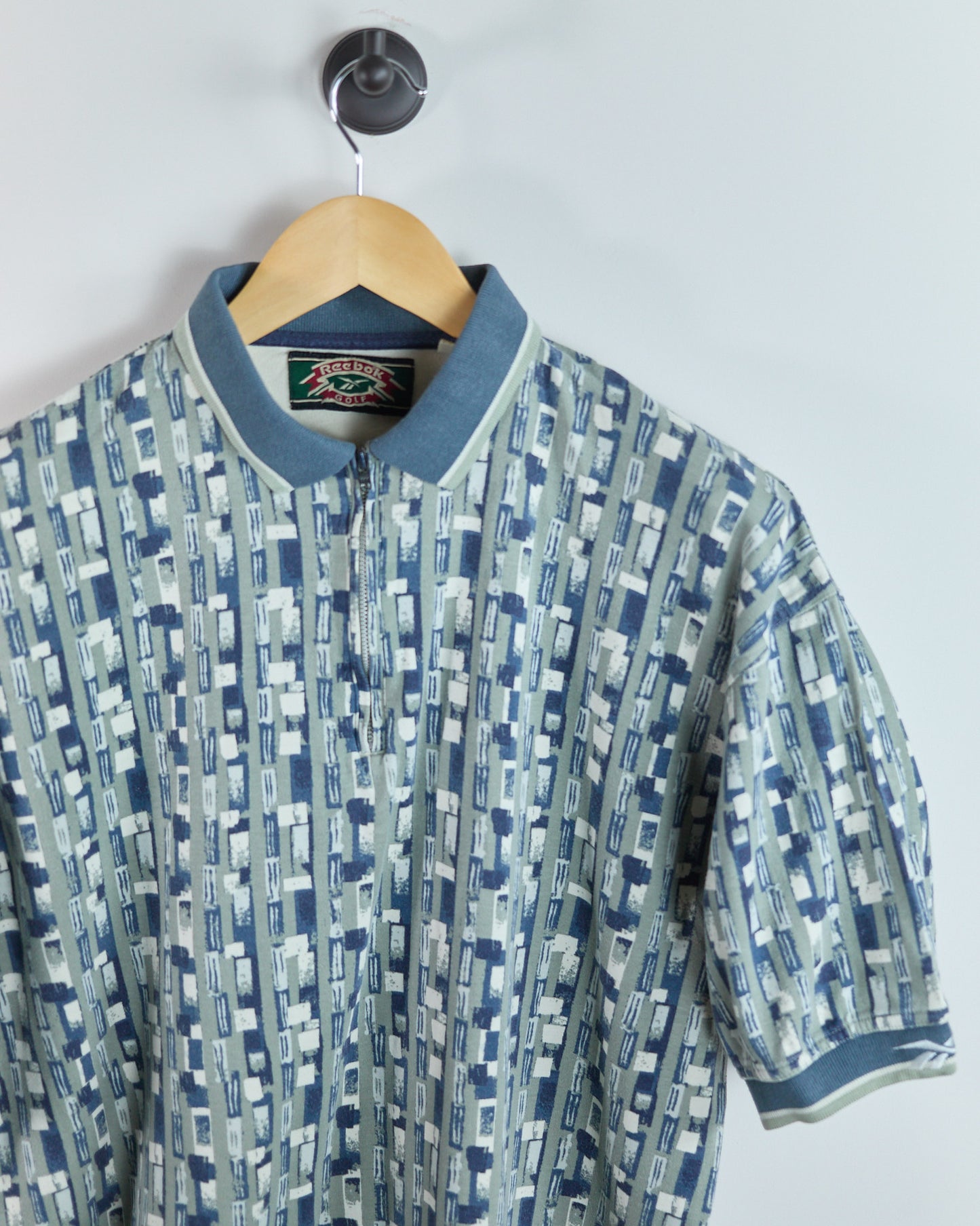 90s Reebok Sage/Green Pattern Zip Up Polo (M)