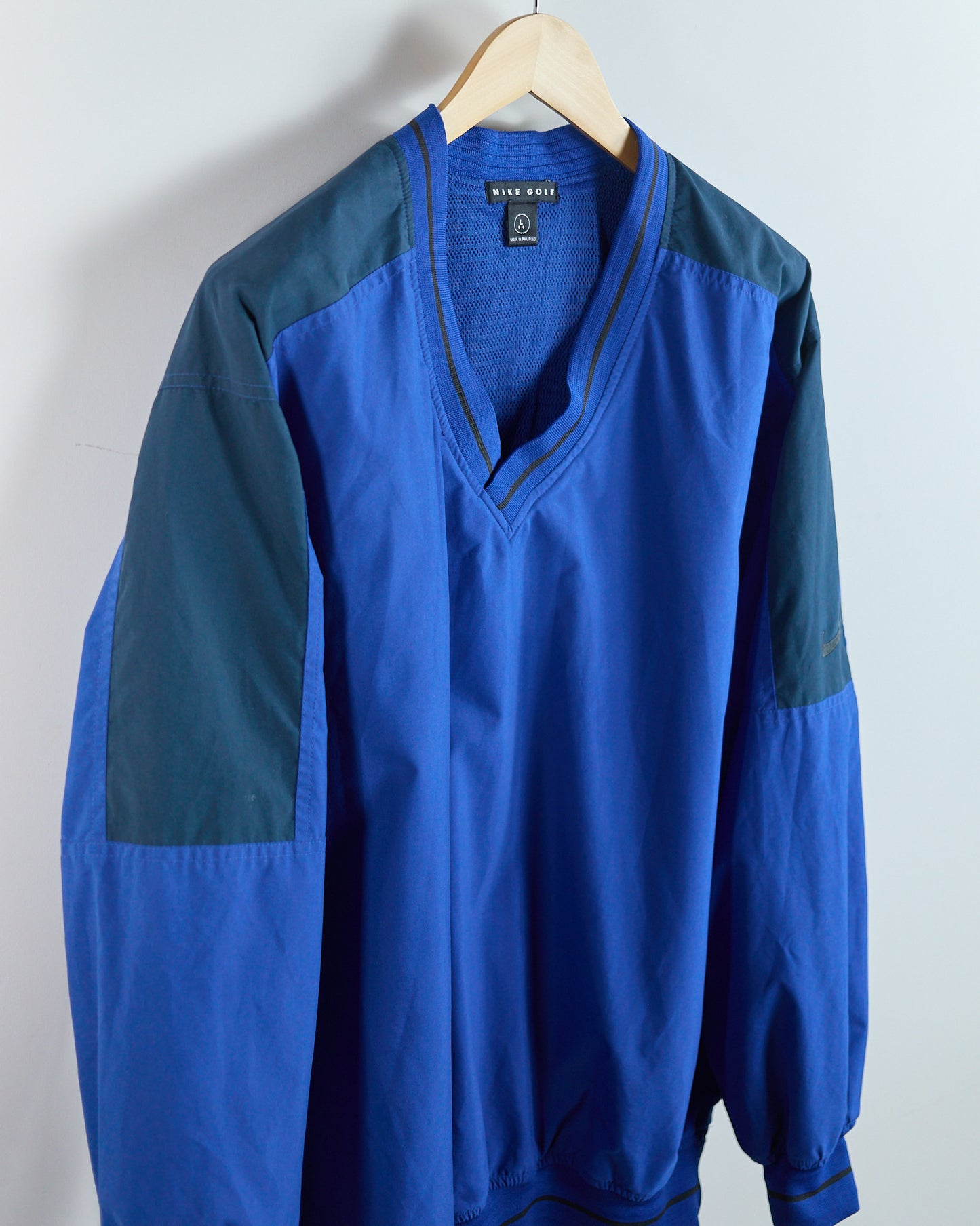 80s to early 90s Nike Golf Blue V Neck Windbreaker (L)