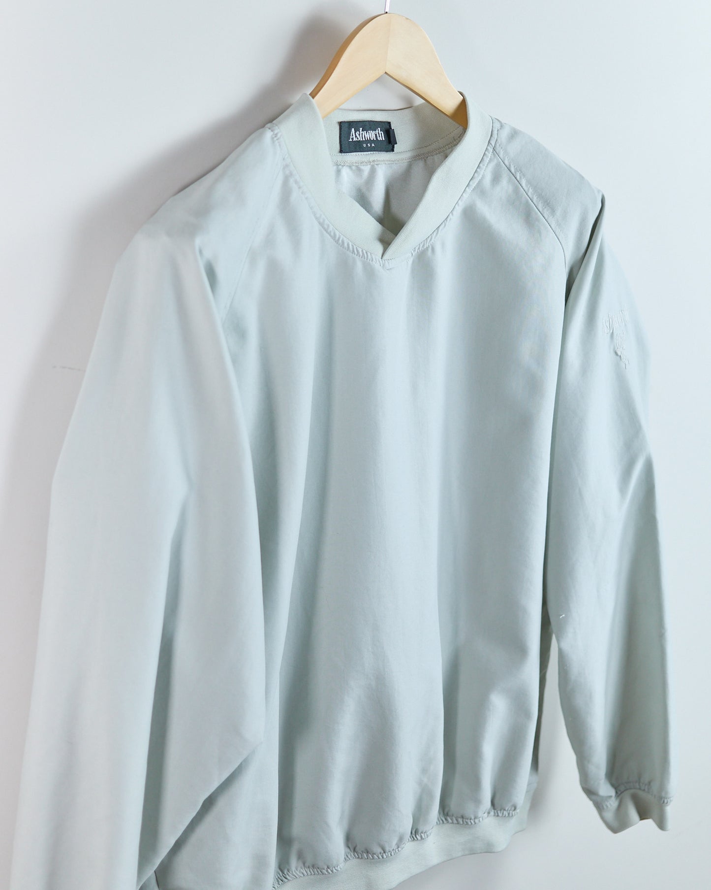 90s Ashworth Cream V Neck Windbreaker (M)