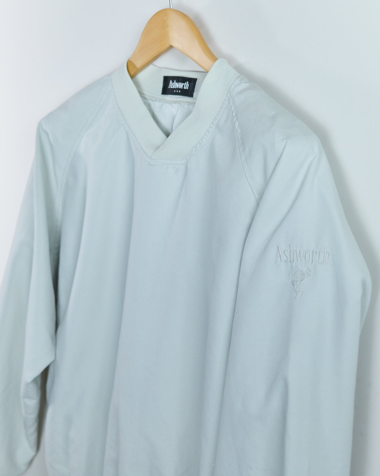 90s Ashworth Cream V Neck Windbreaker (M)